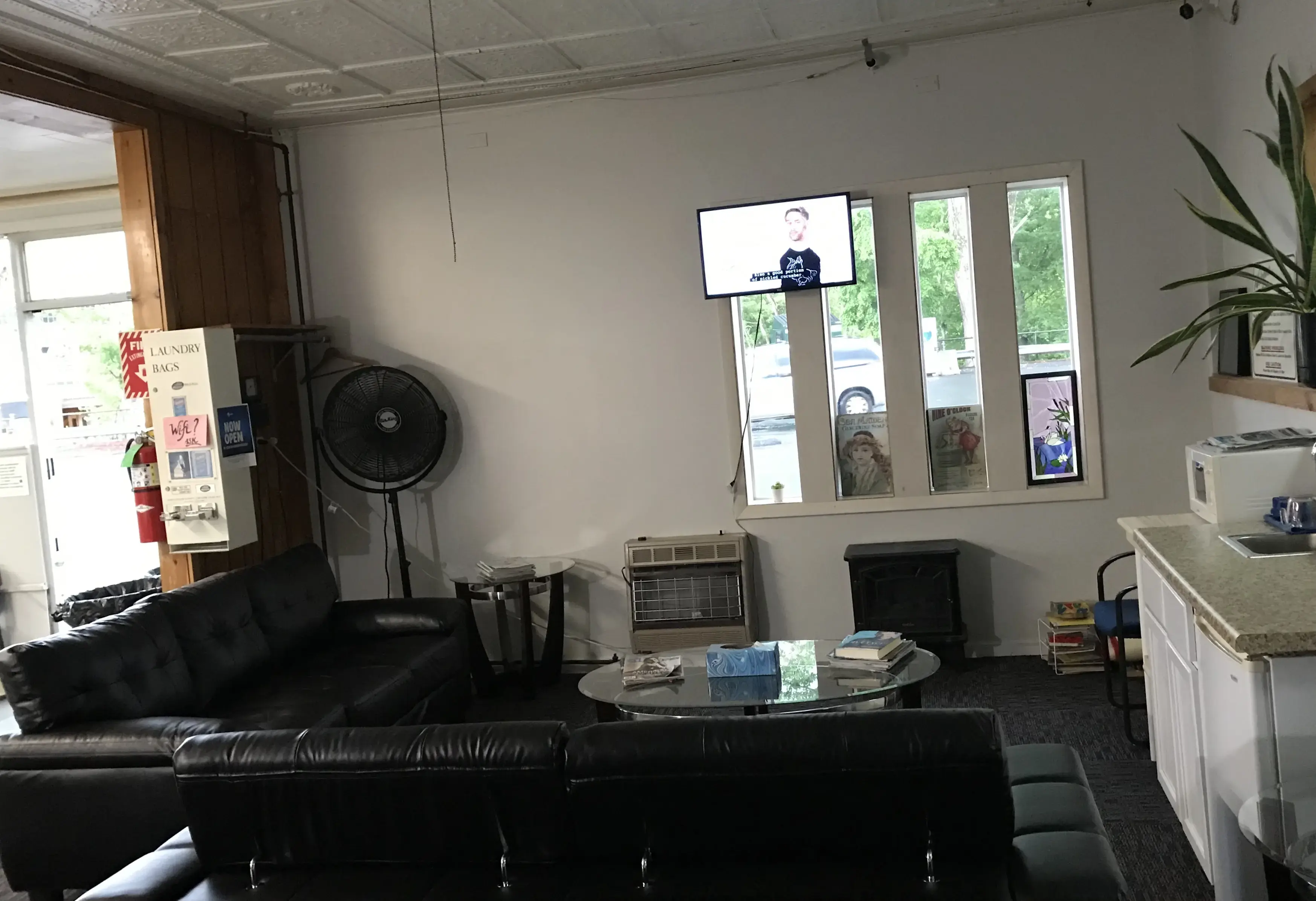 Shamrock Laundry Service thumbnail 10