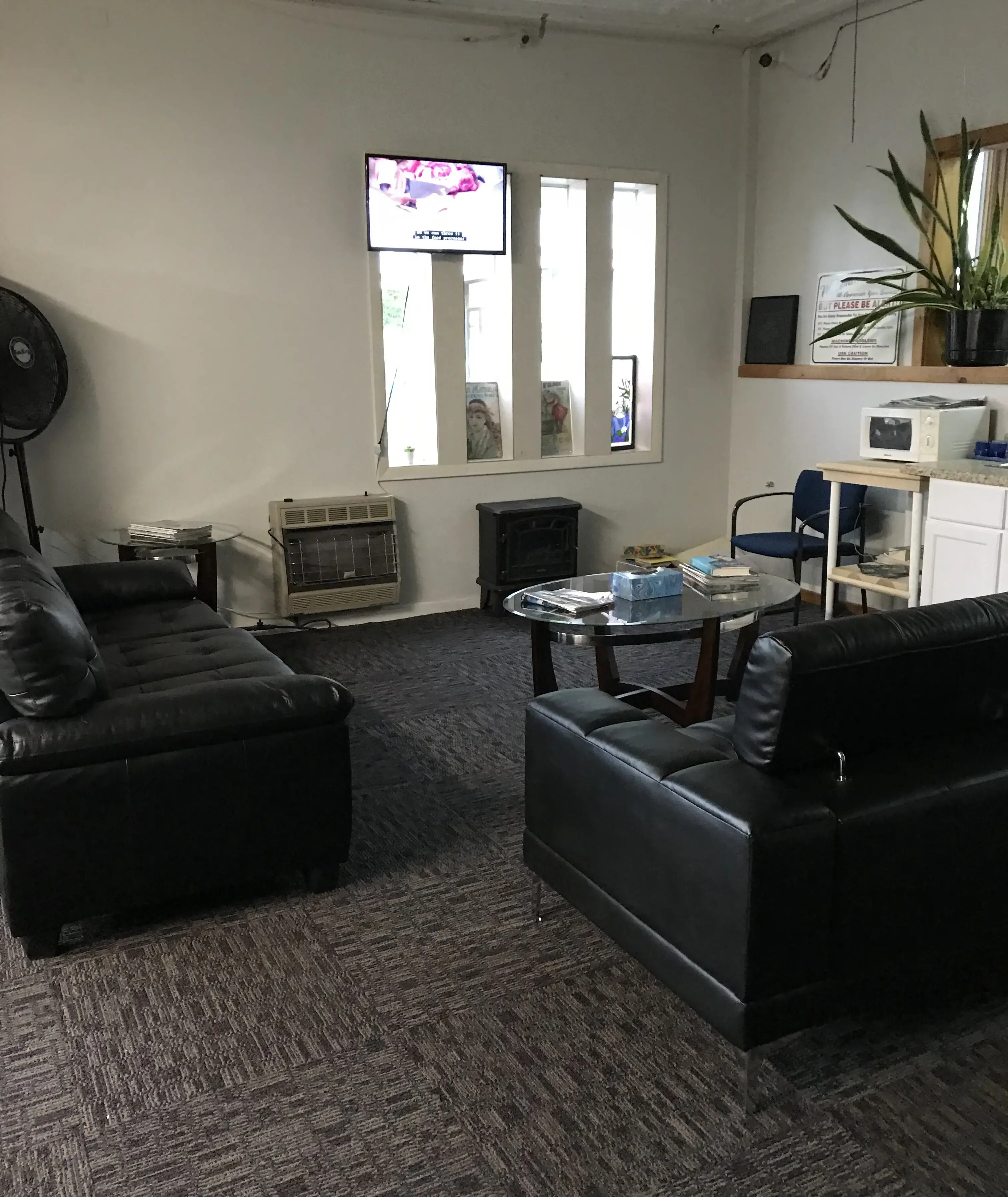 Shamrock Laundry Service thumbnail 1