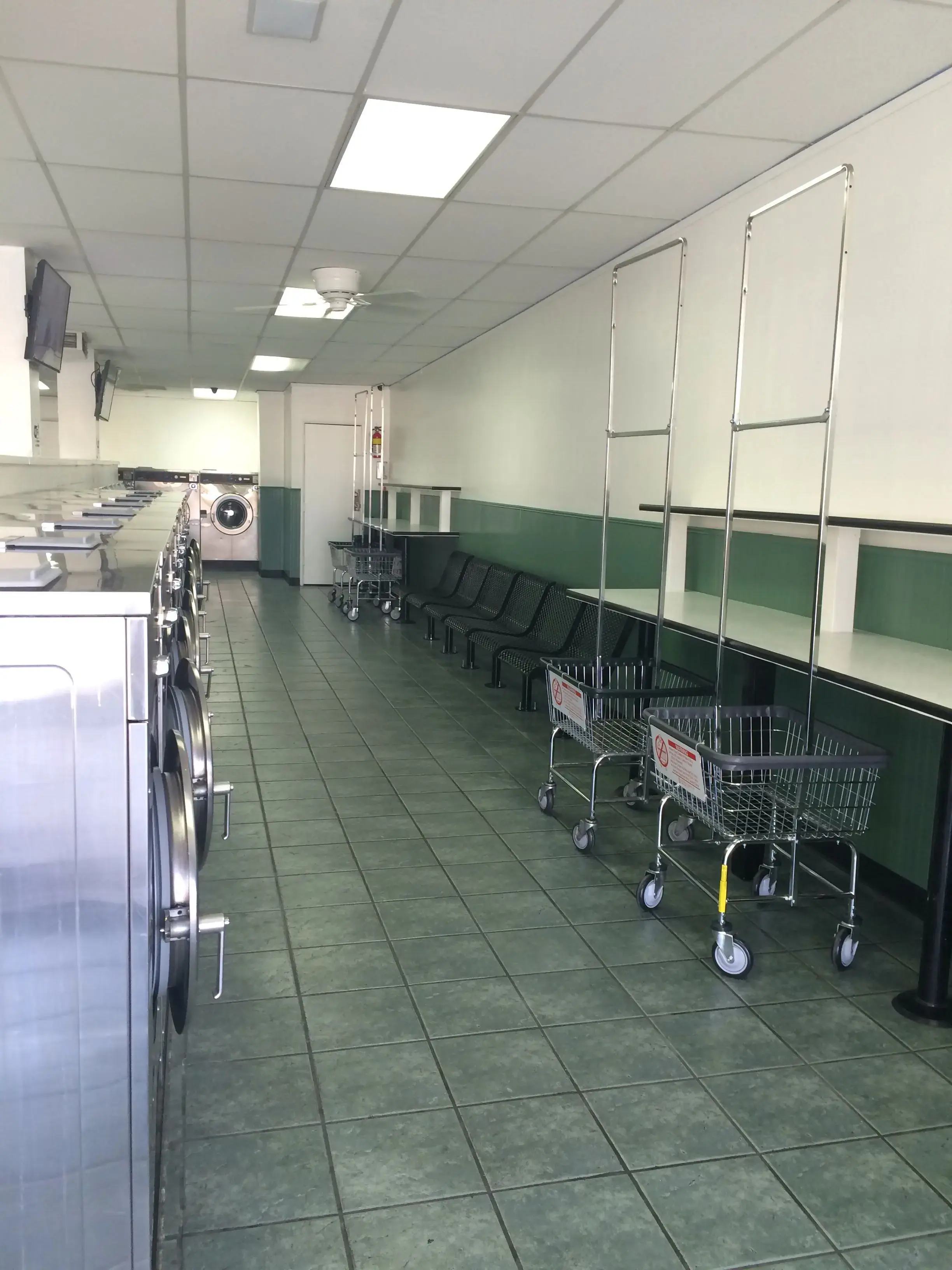 Shasta Coin Laundry - Image 13