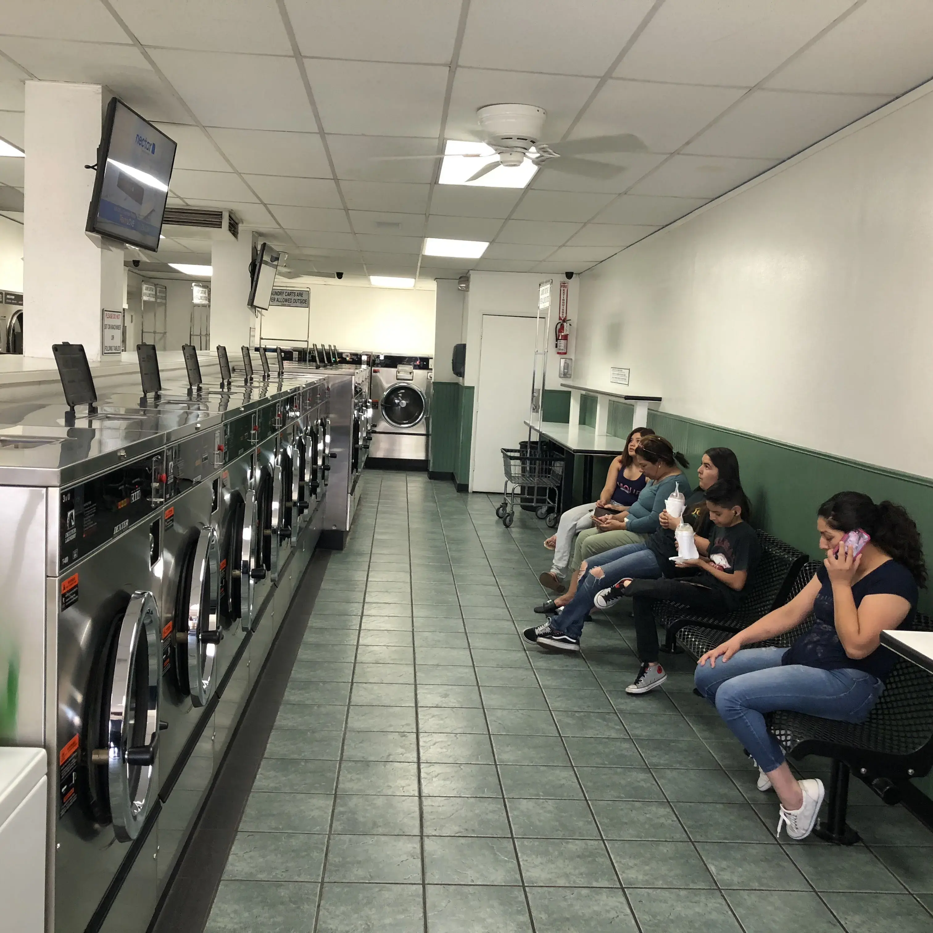 Shasta Coin Laundry - Image 2