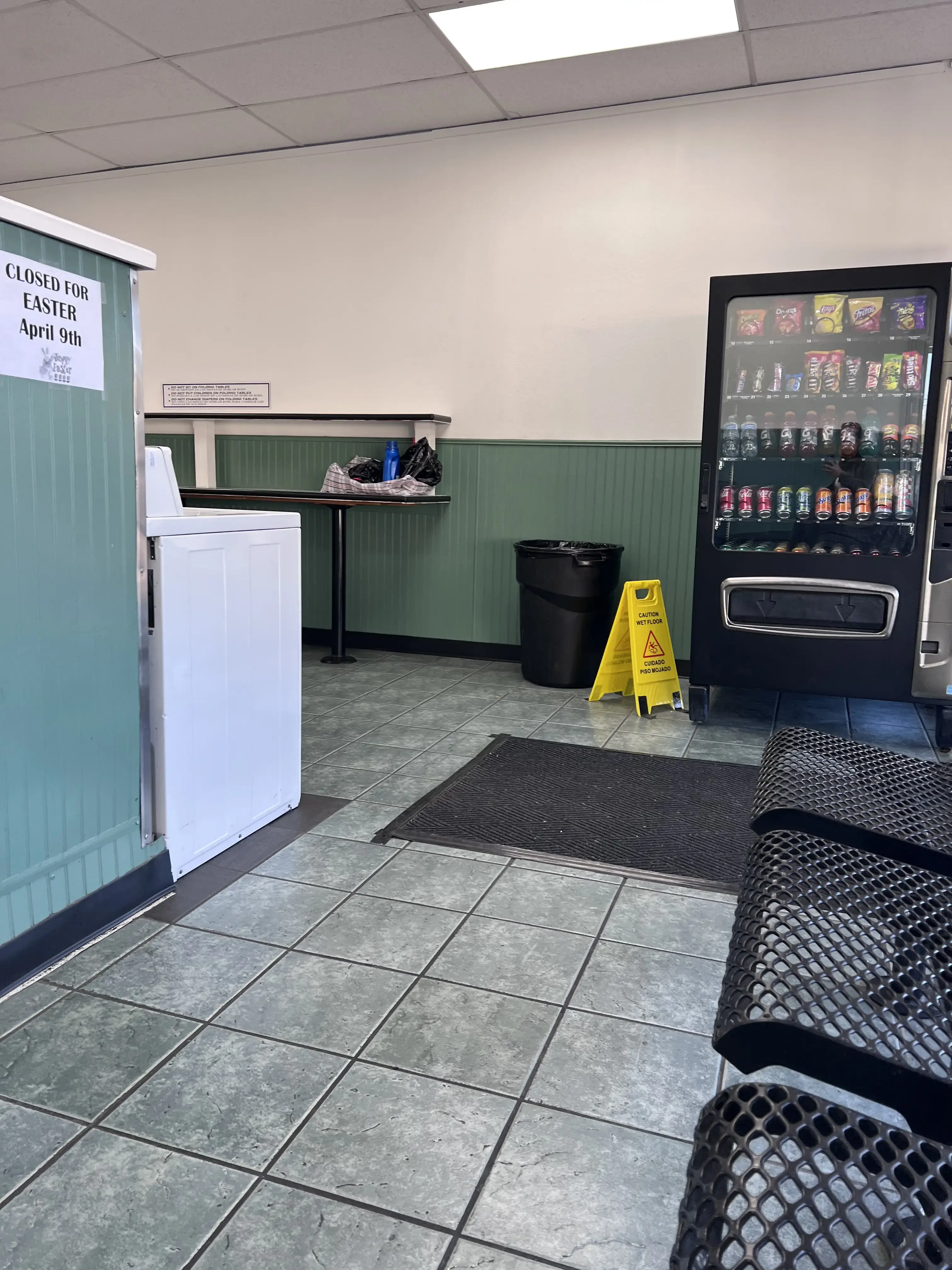 Shasta Coin Laundry - Image 15