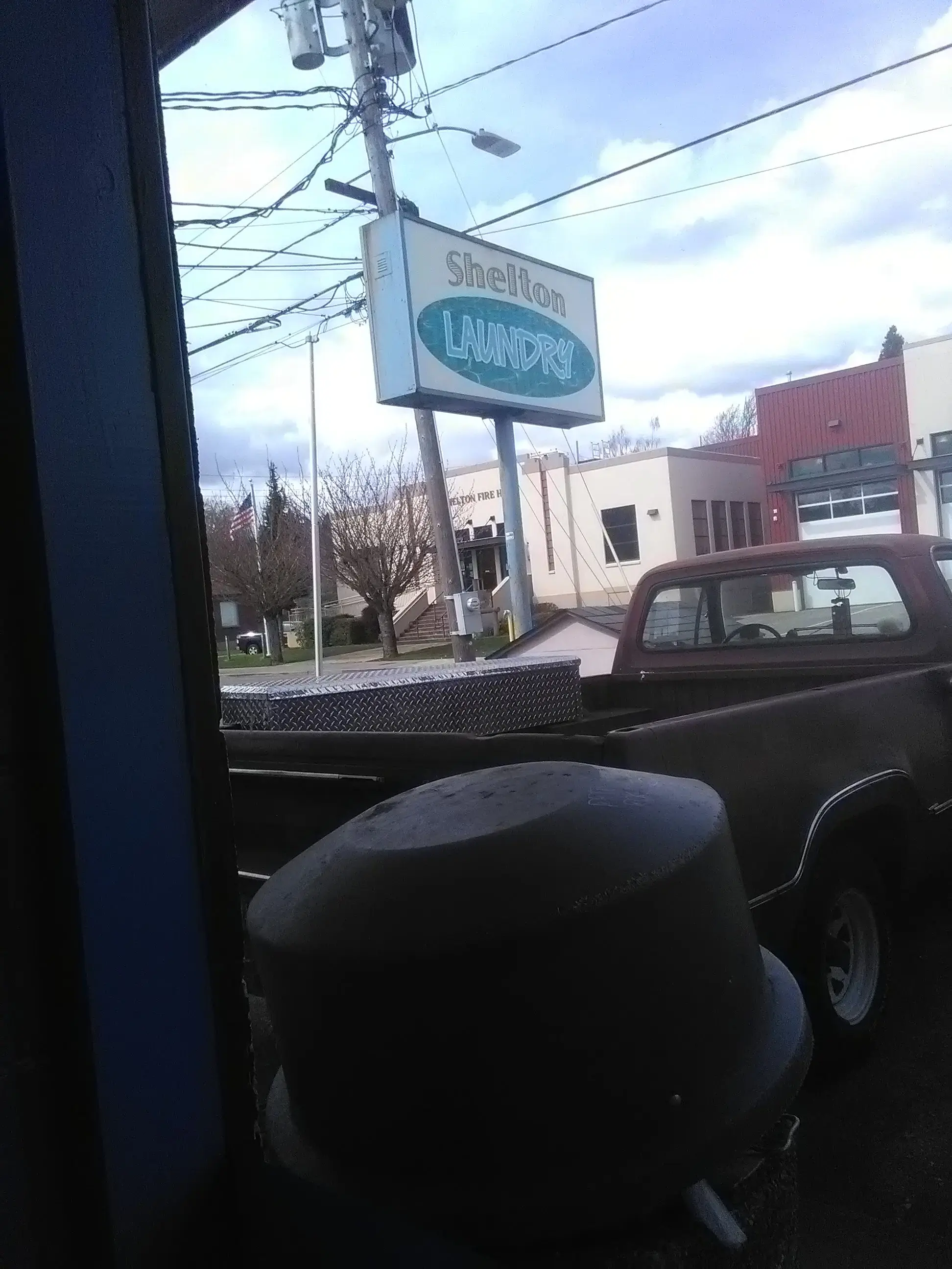 Shelton Laundry thumbnail 9