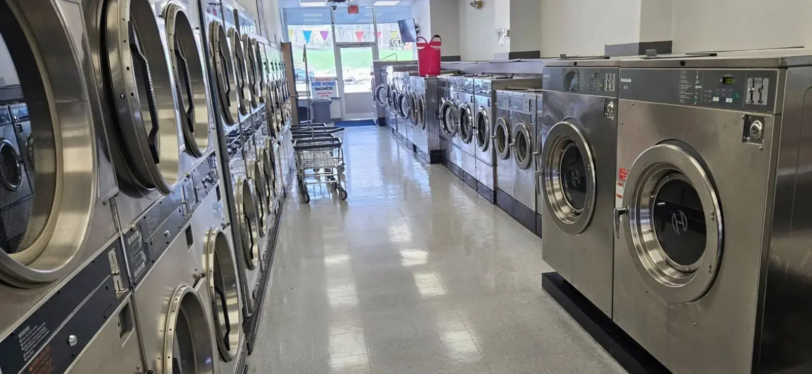 Sheridan Plaza Laundromat thumbnail 10