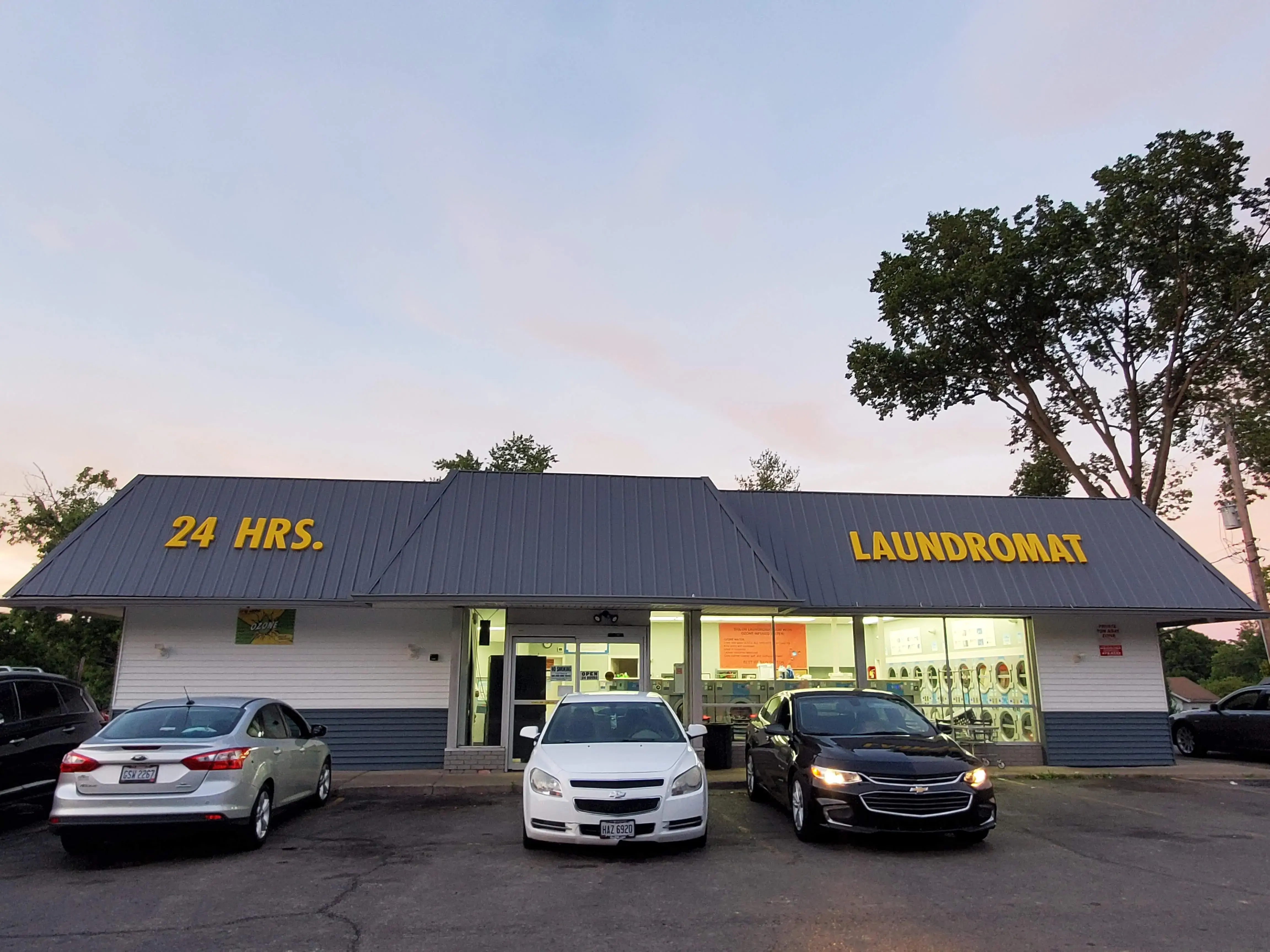 Shiloh Quick Wash Laundromat thumbnail 3