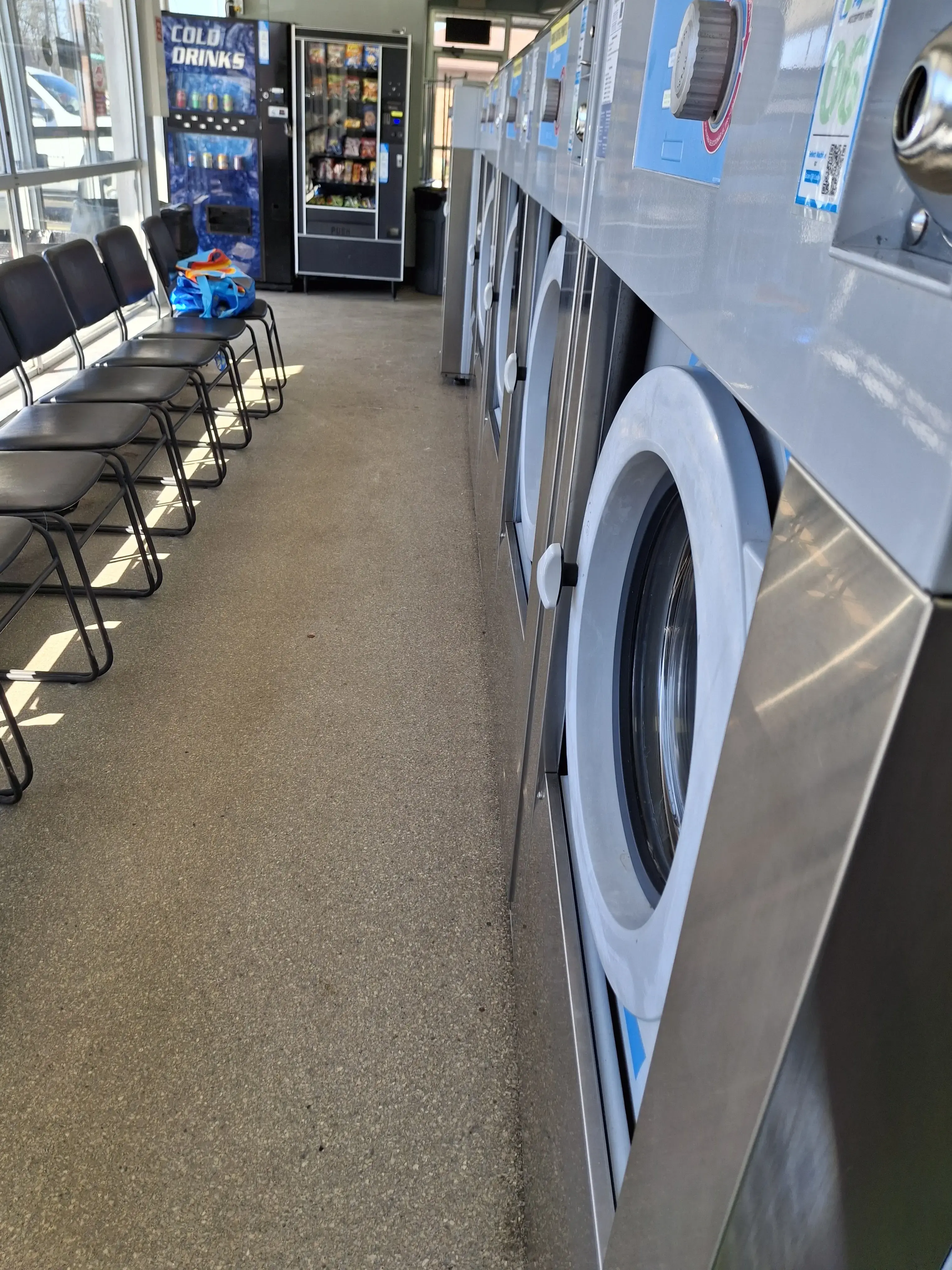 Shiloh Quick Wash Laundromat - Image 2