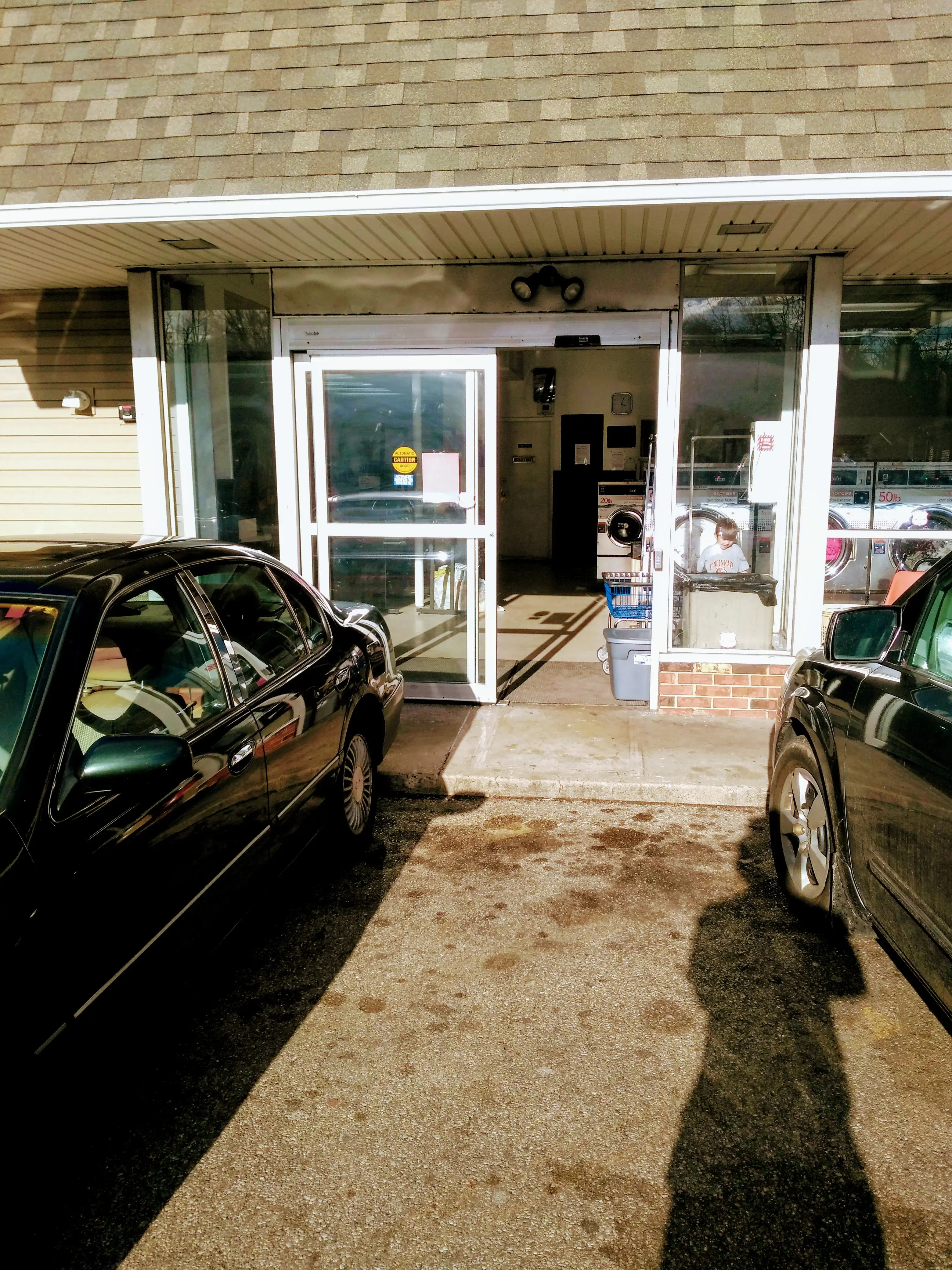 Shiloh Quick Wash Laundromat - Image 9