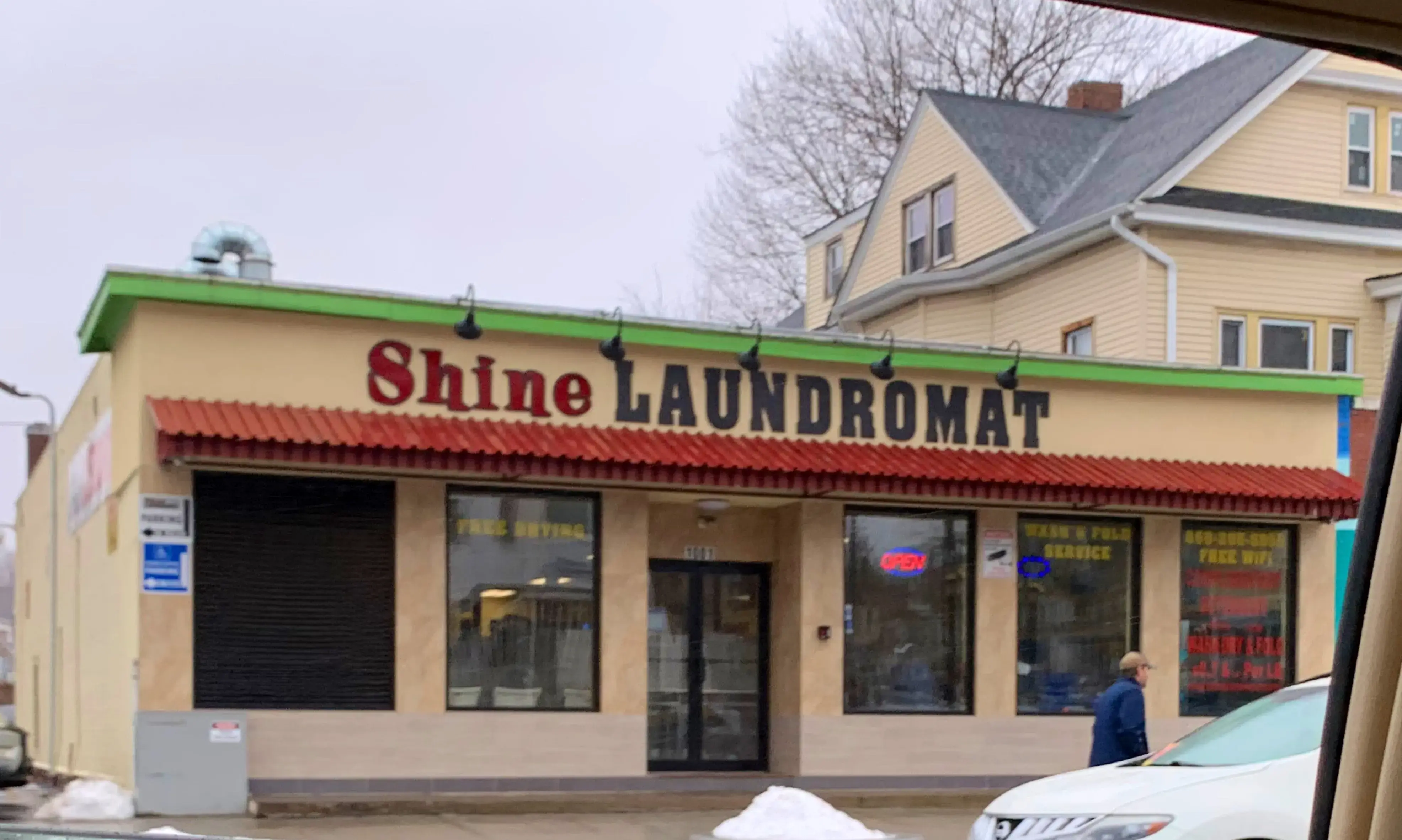 Shine Laundromat thumbnail 4