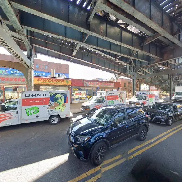 Shine N’ Brite Laundry thumbnail 6