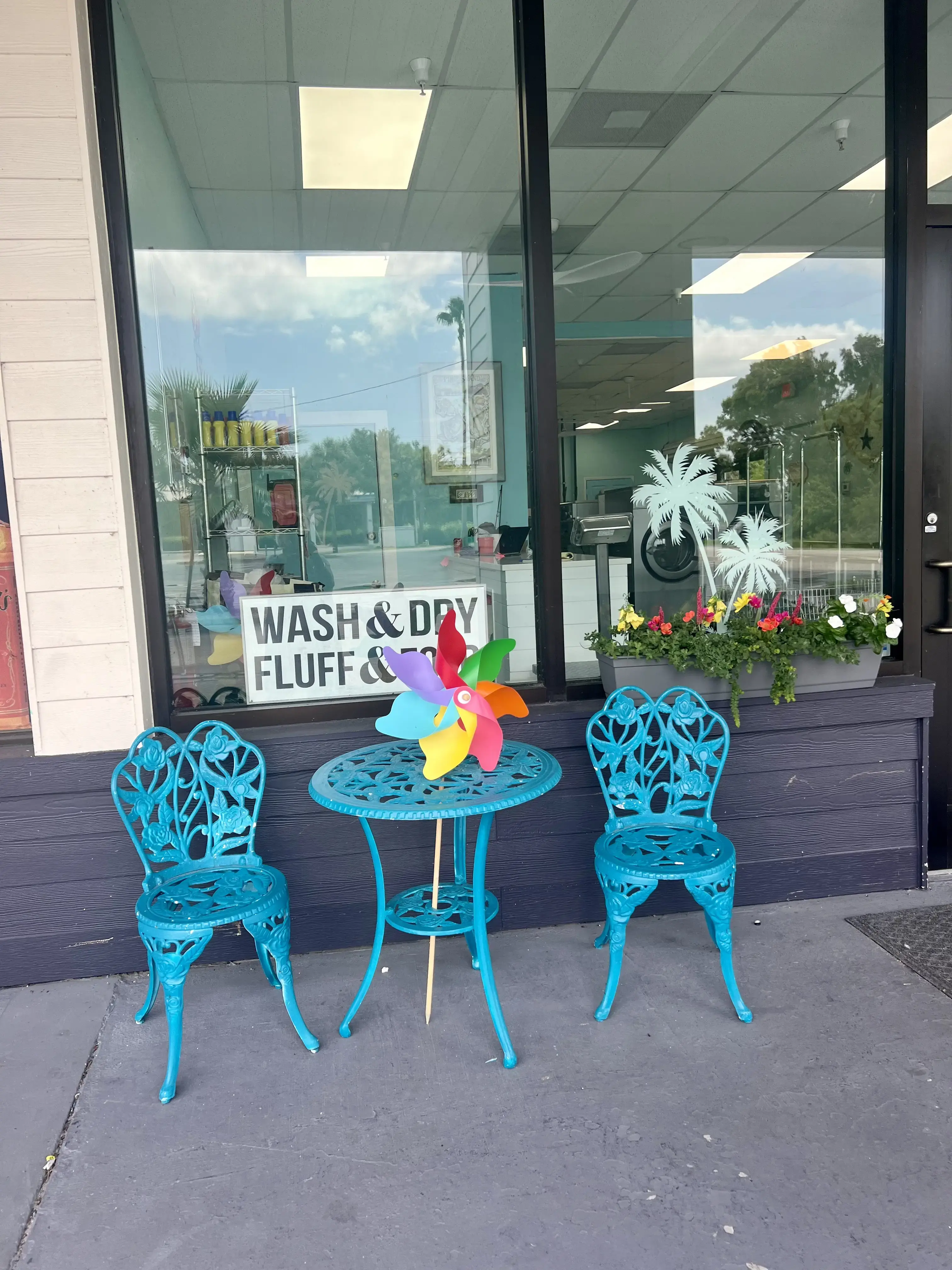 Ship Shape Laundromat - Image 5