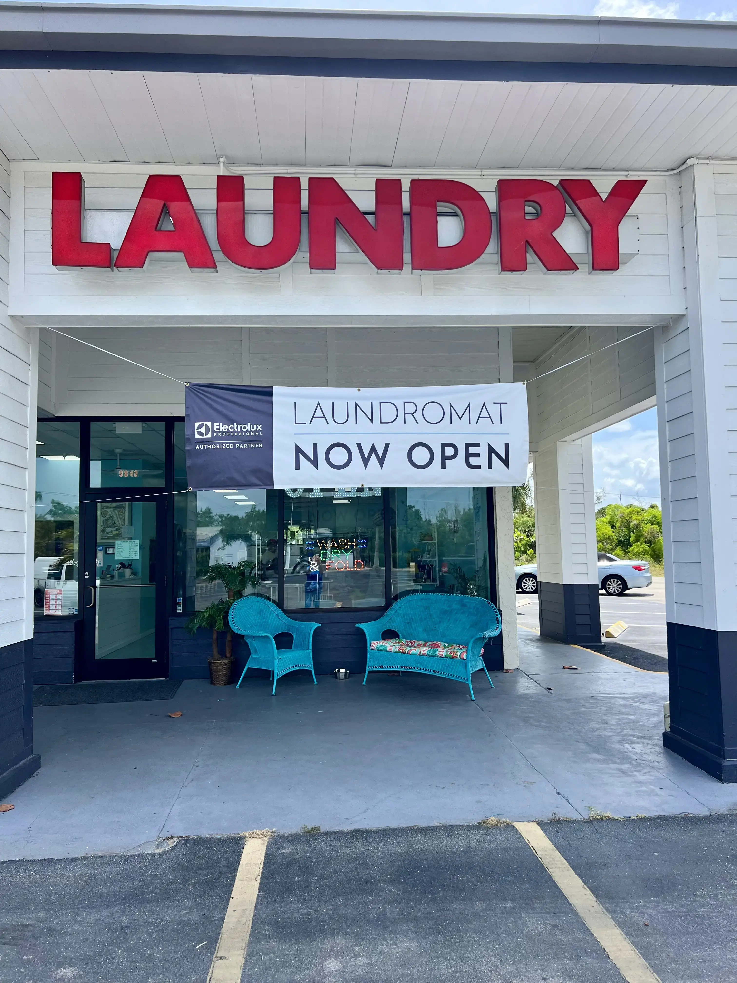 Ship Shape Laundromat thumbnail 16