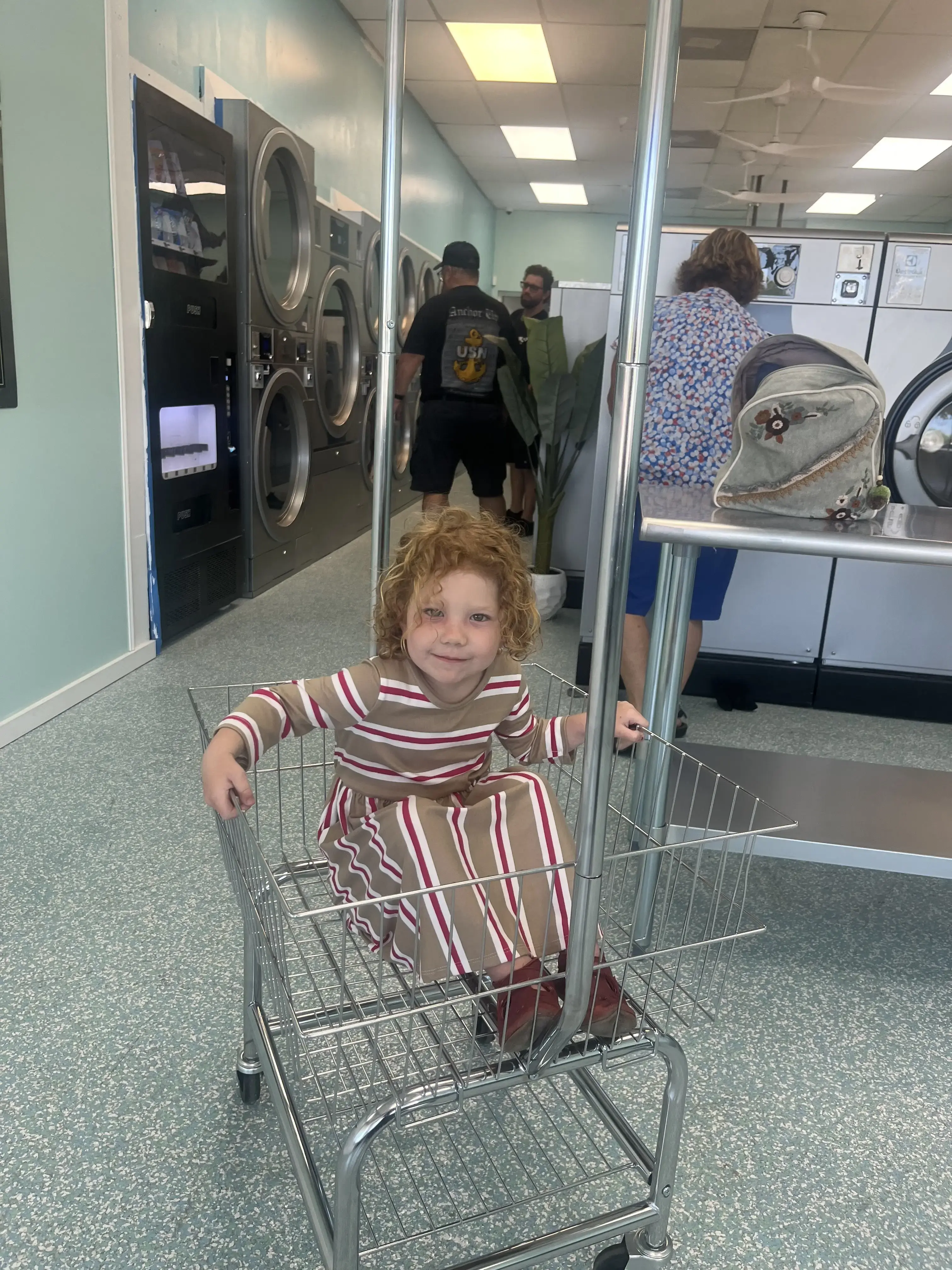 Ship Shape Laundromat - Image 13