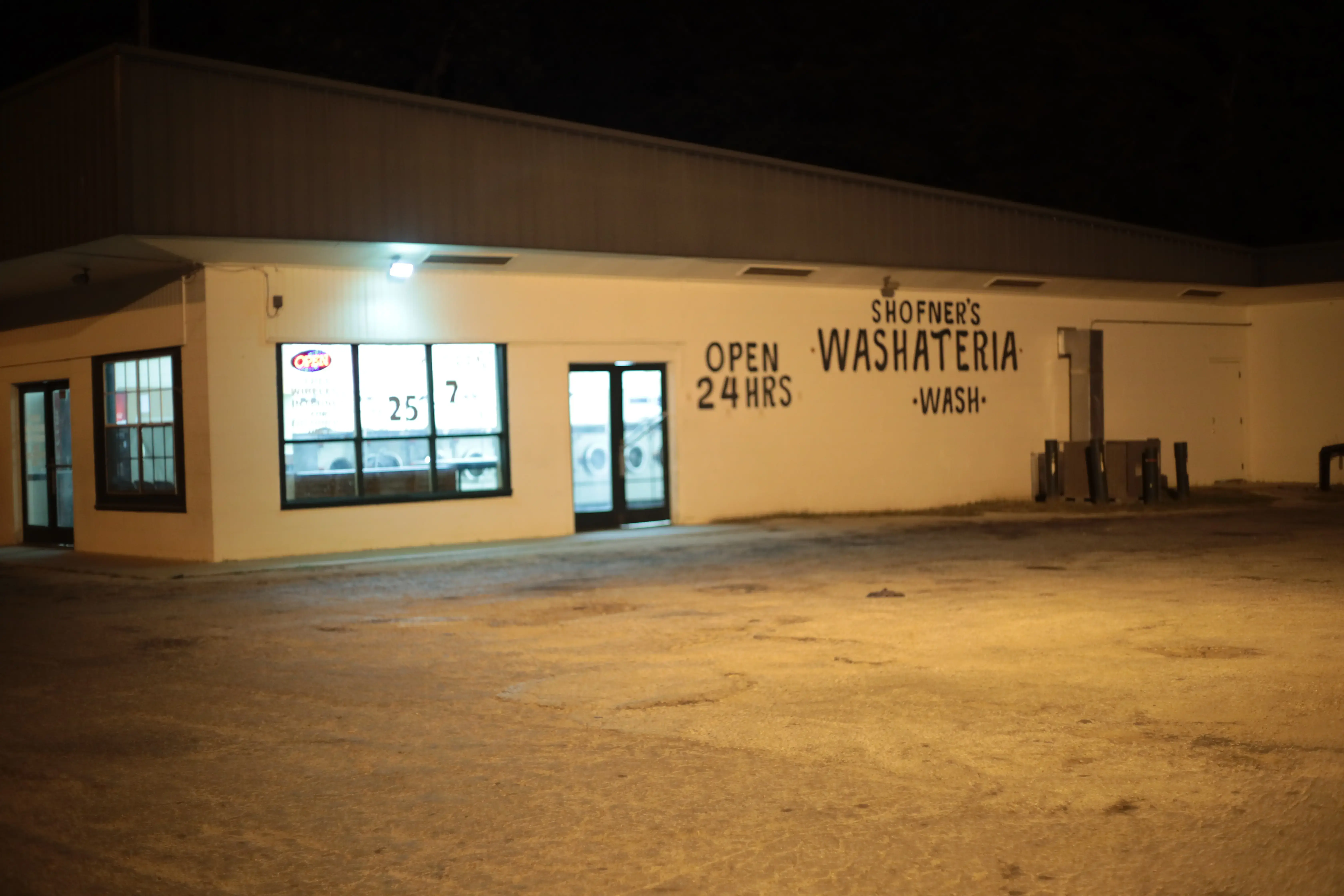 Shofner's Spin City Coin Laundry thumbnail 4