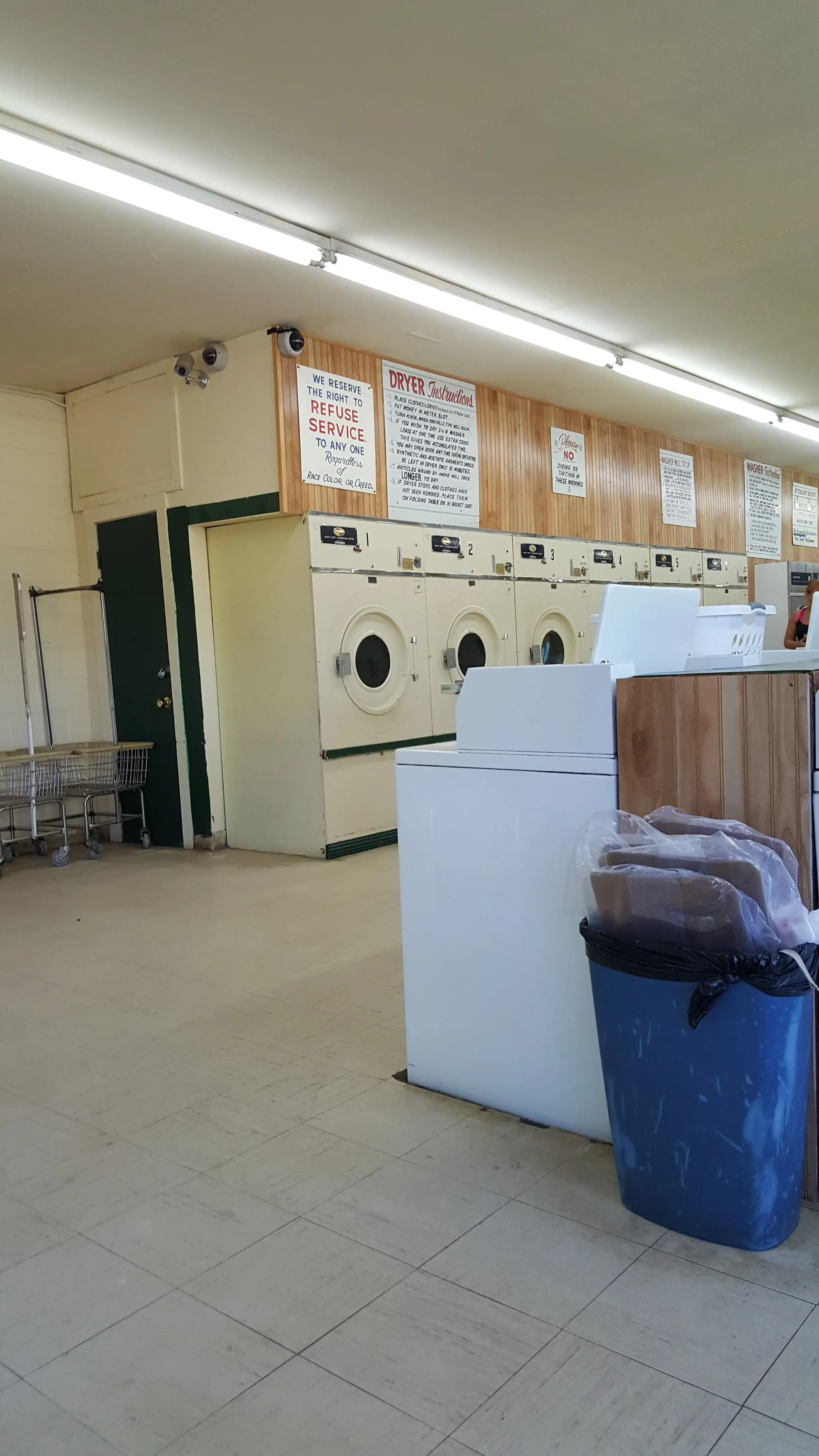 Shofner's Spin City Coin Laundry - Image 3