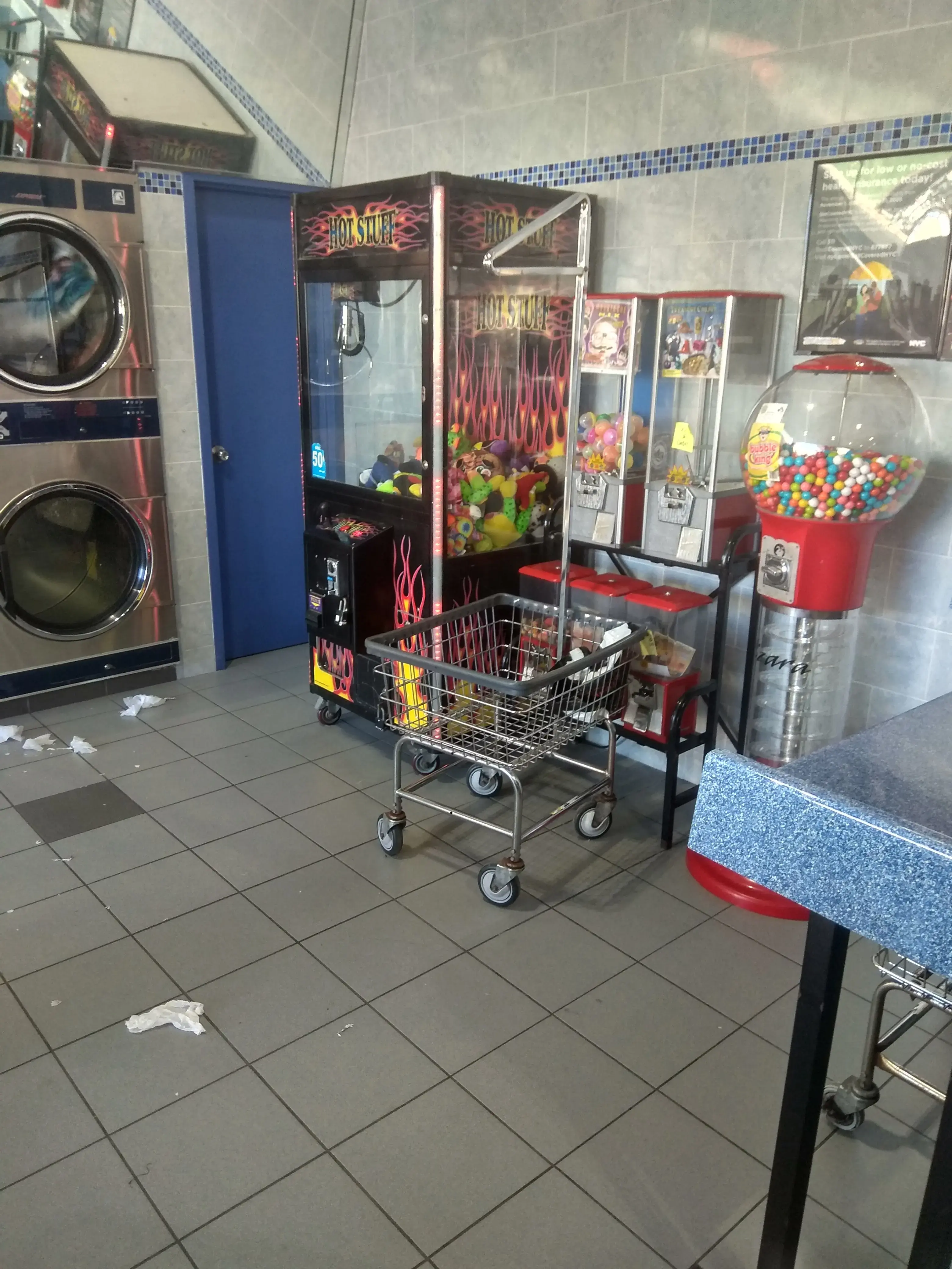 Shop and Wash Laundry - Image 17