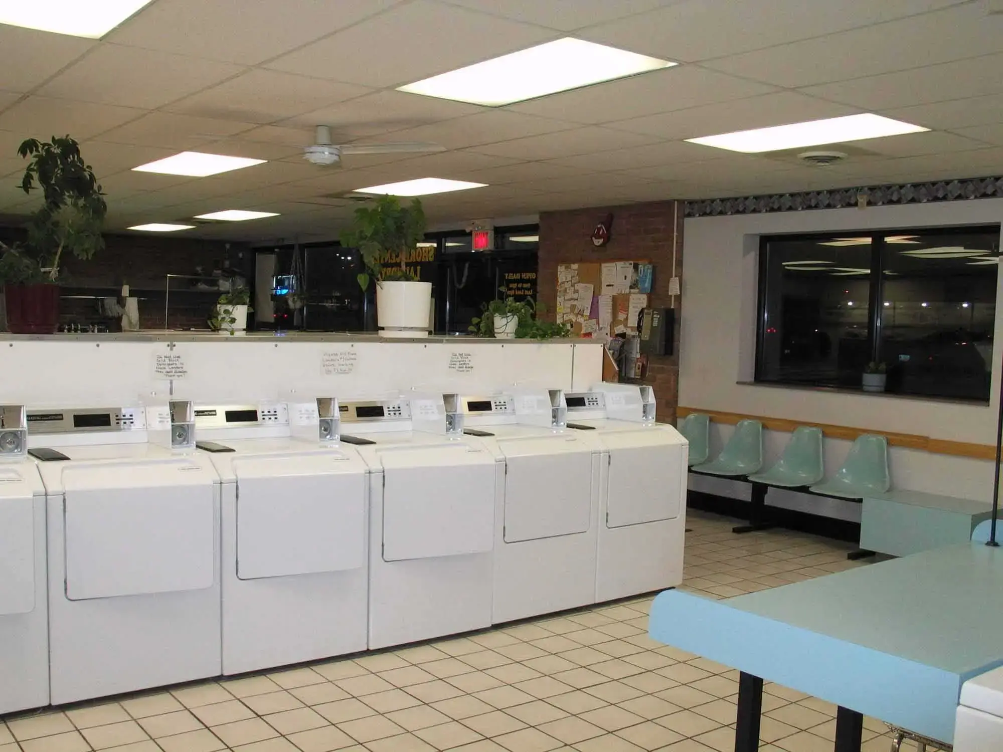 Shore Center Laundry - Image 18