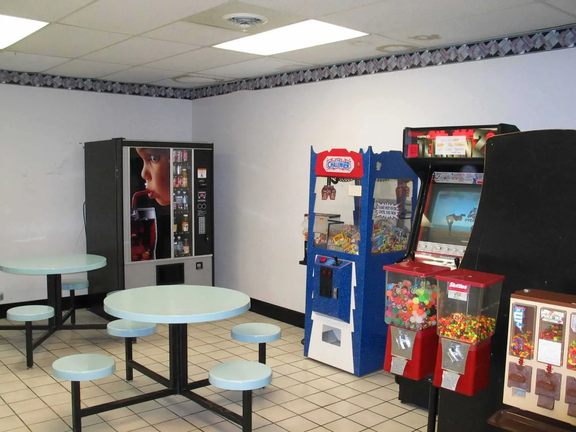 Shore Center Laundry - Image 13