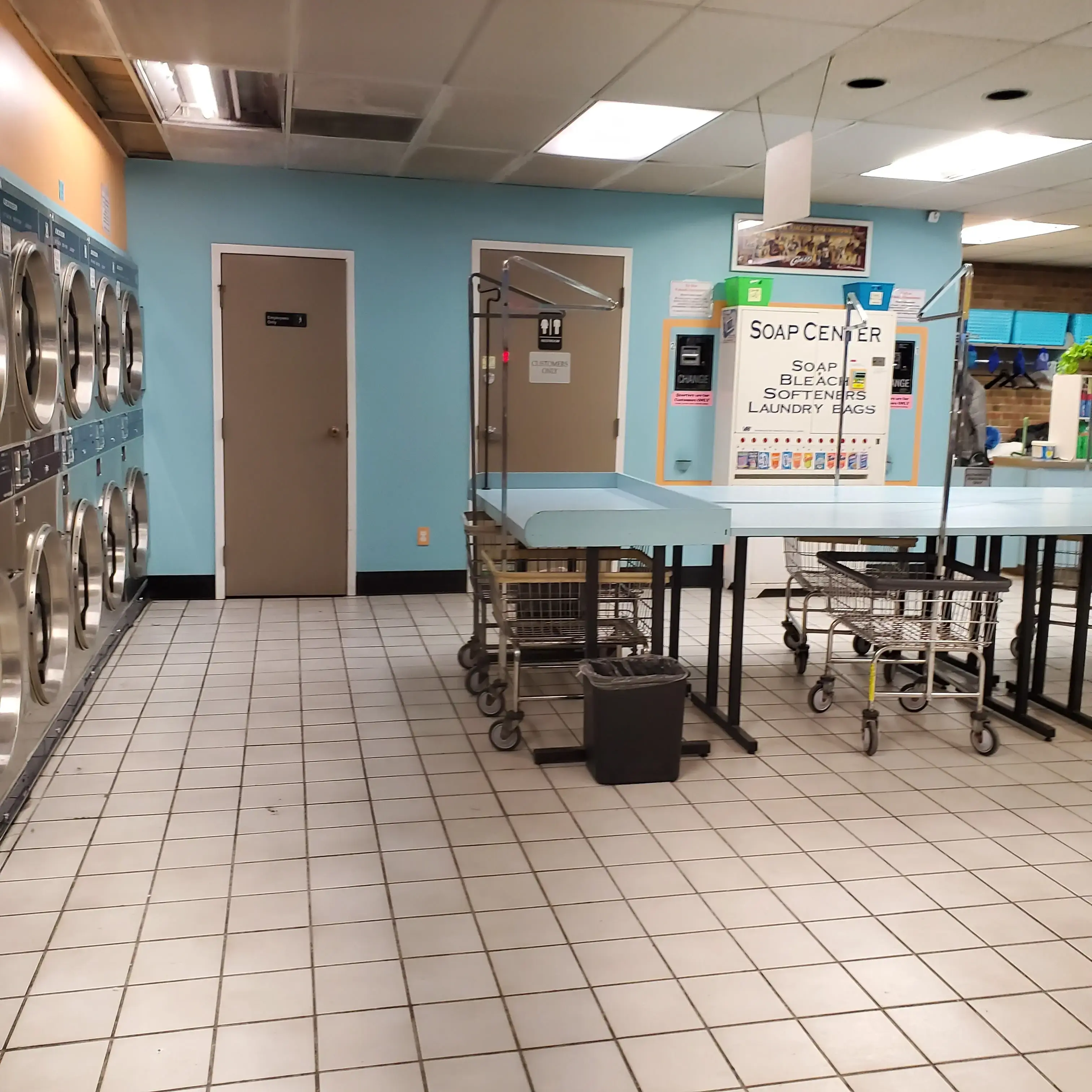 Shore Center Laundry - Image 14