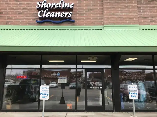 Shoreline Dry Cleaners - Image 5