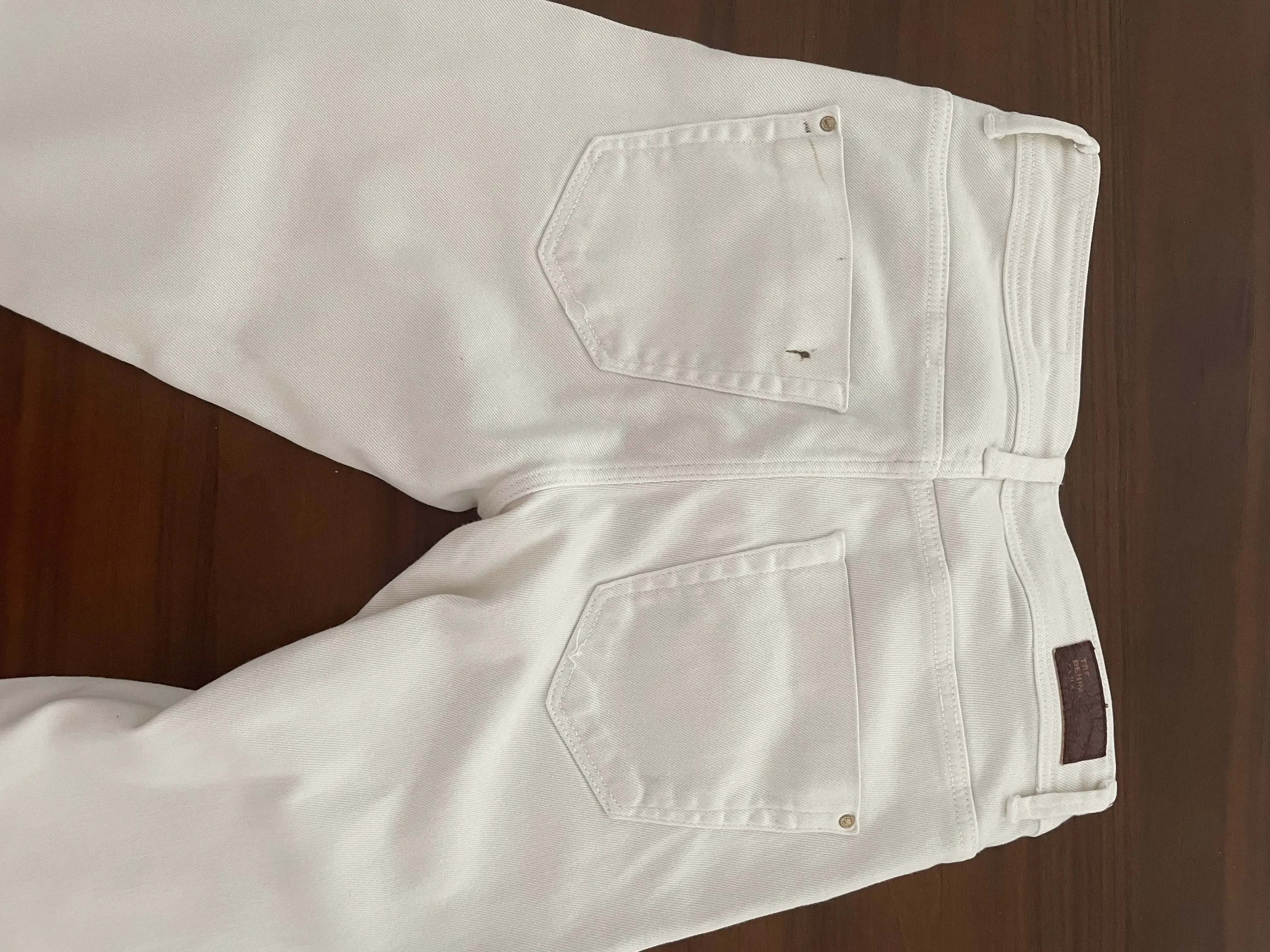 Shores Cleaners and Laundry - Image 7