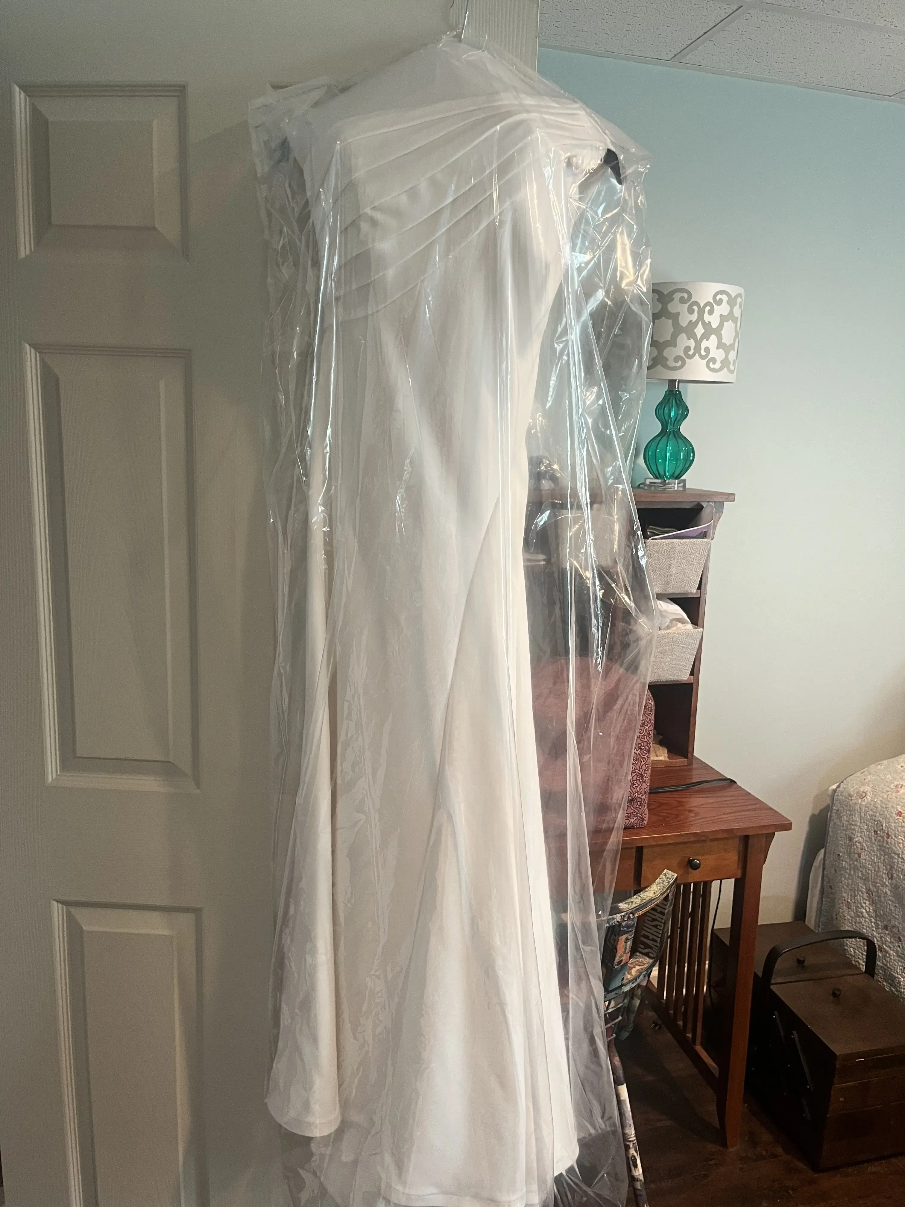 Shores Fine Dry Cleaning - Image 2