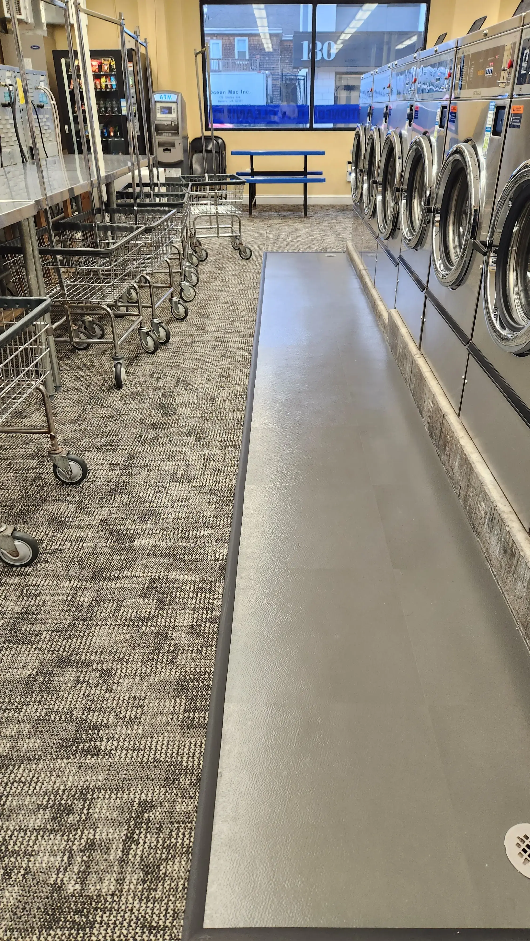 Shoreside Laundromat - Image 5