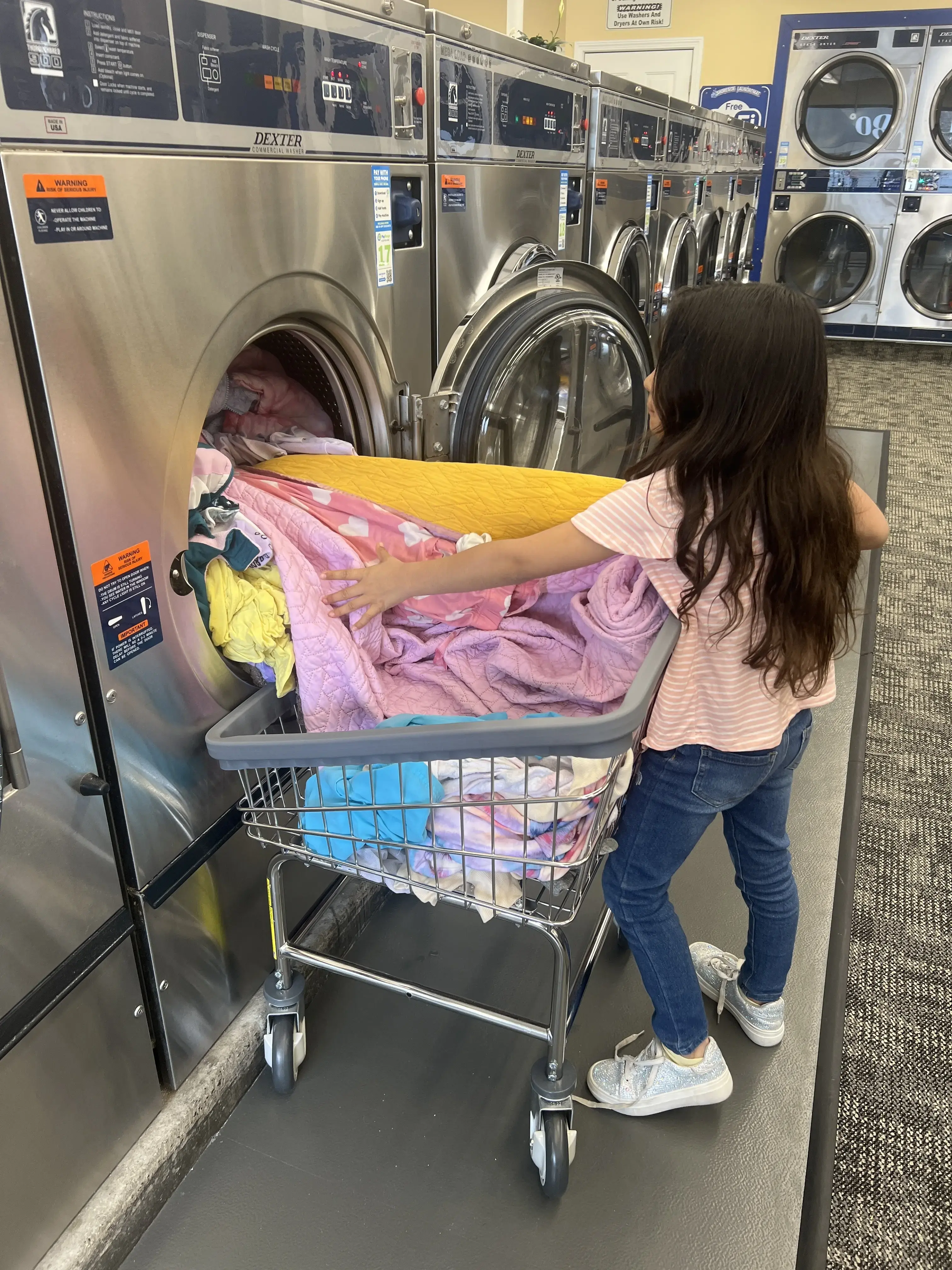 Shoreside Laundromat thumbnail 6