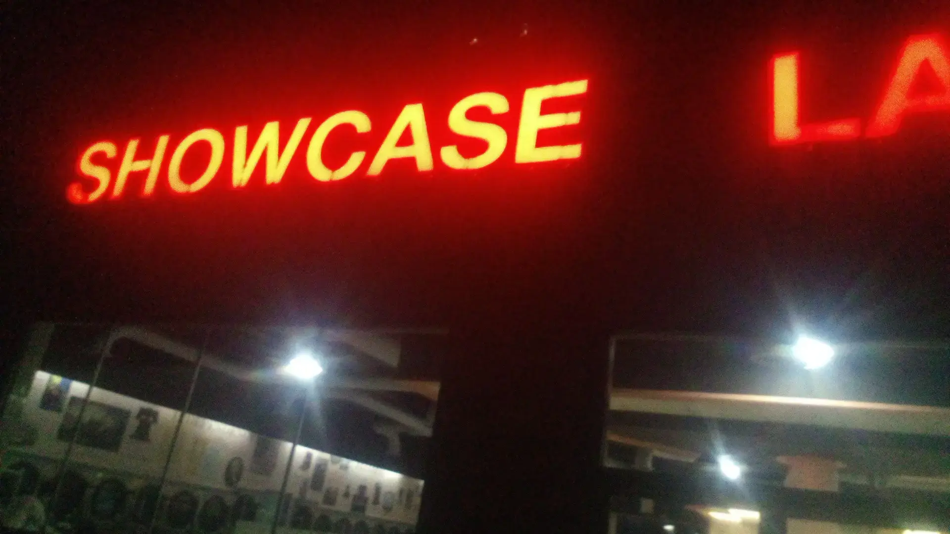 Showcase Laundromat thumbnail 11