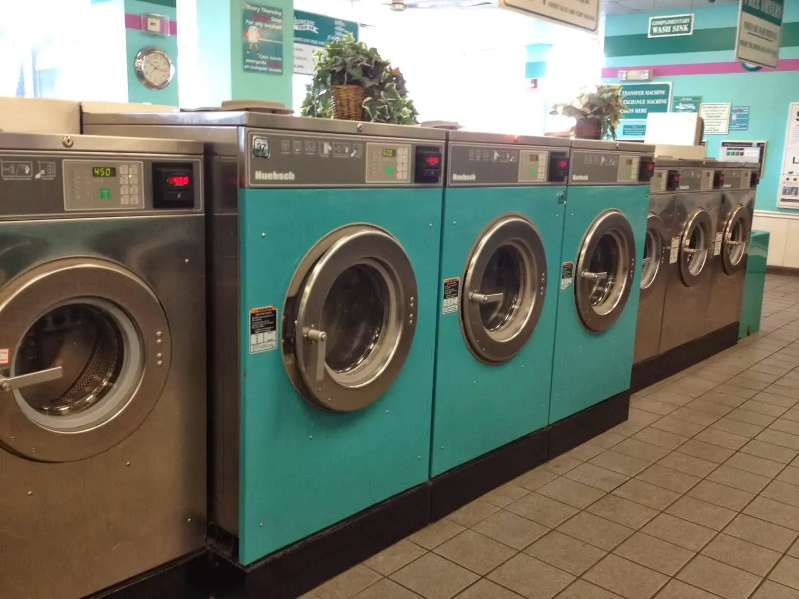 Showcase Laundromat - Image 14