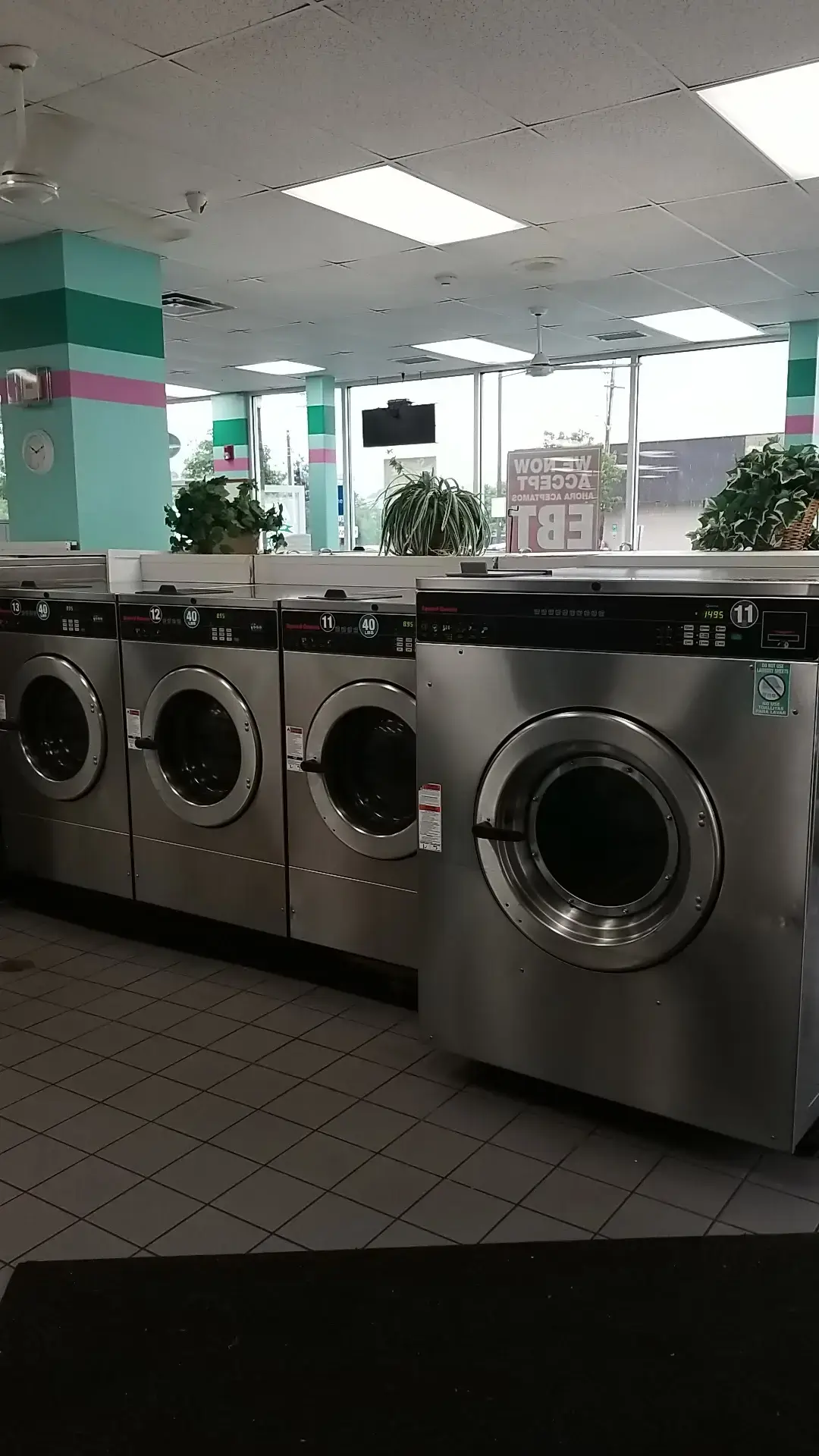 Showcase Laundromat - Image 16