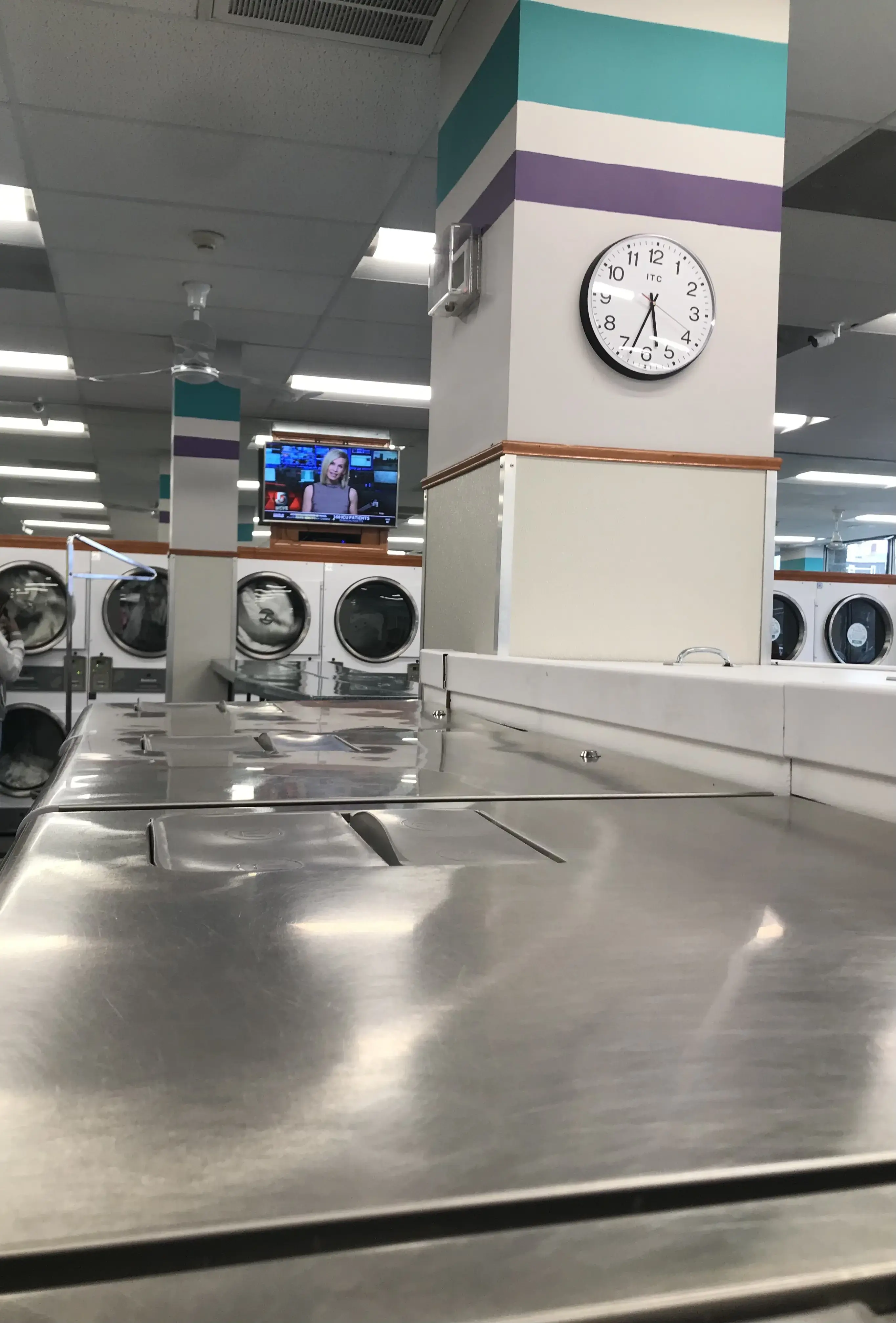 Showcase Laundromat thumbnail 11