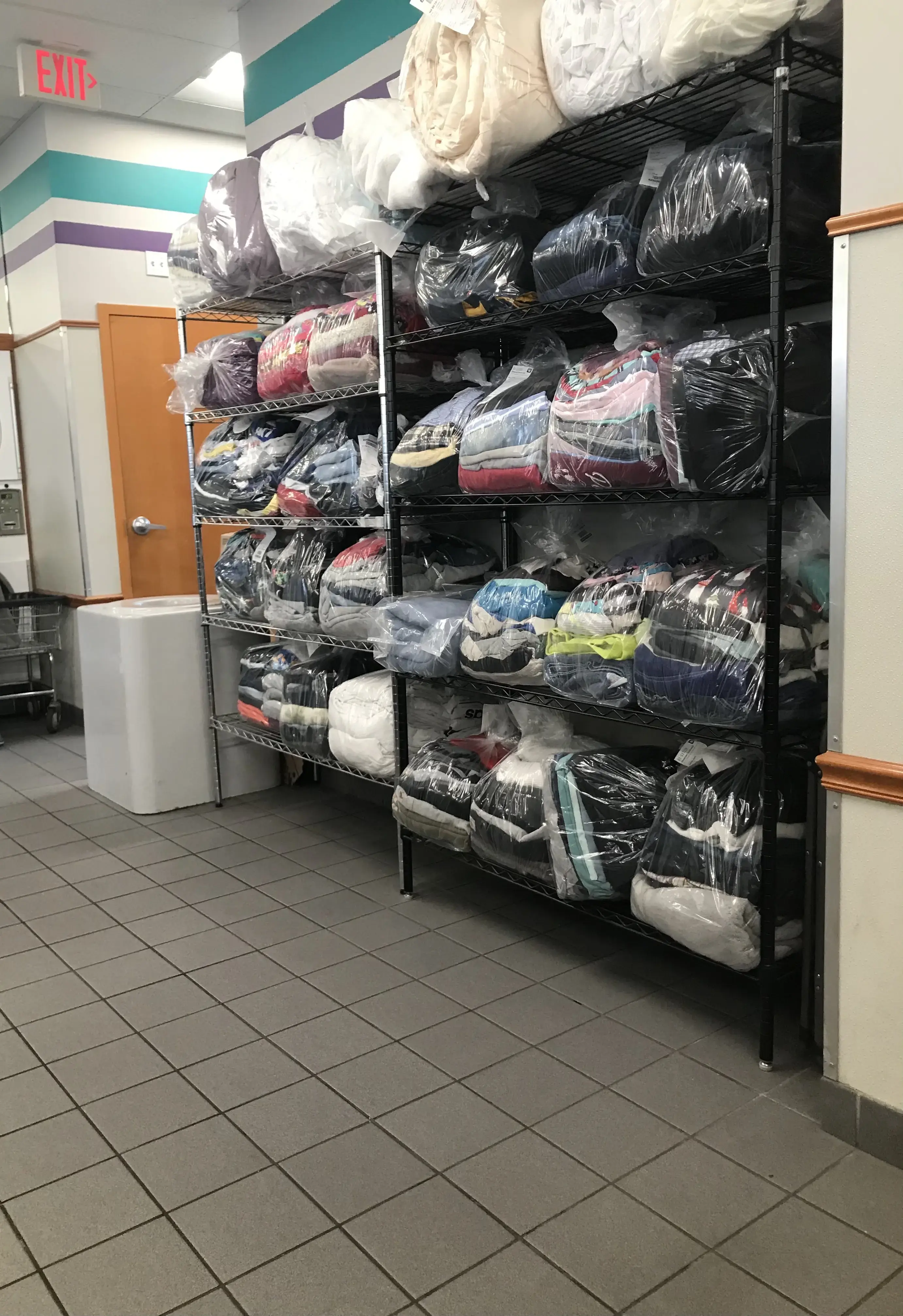 Showcase Laundromat thumbnail 12