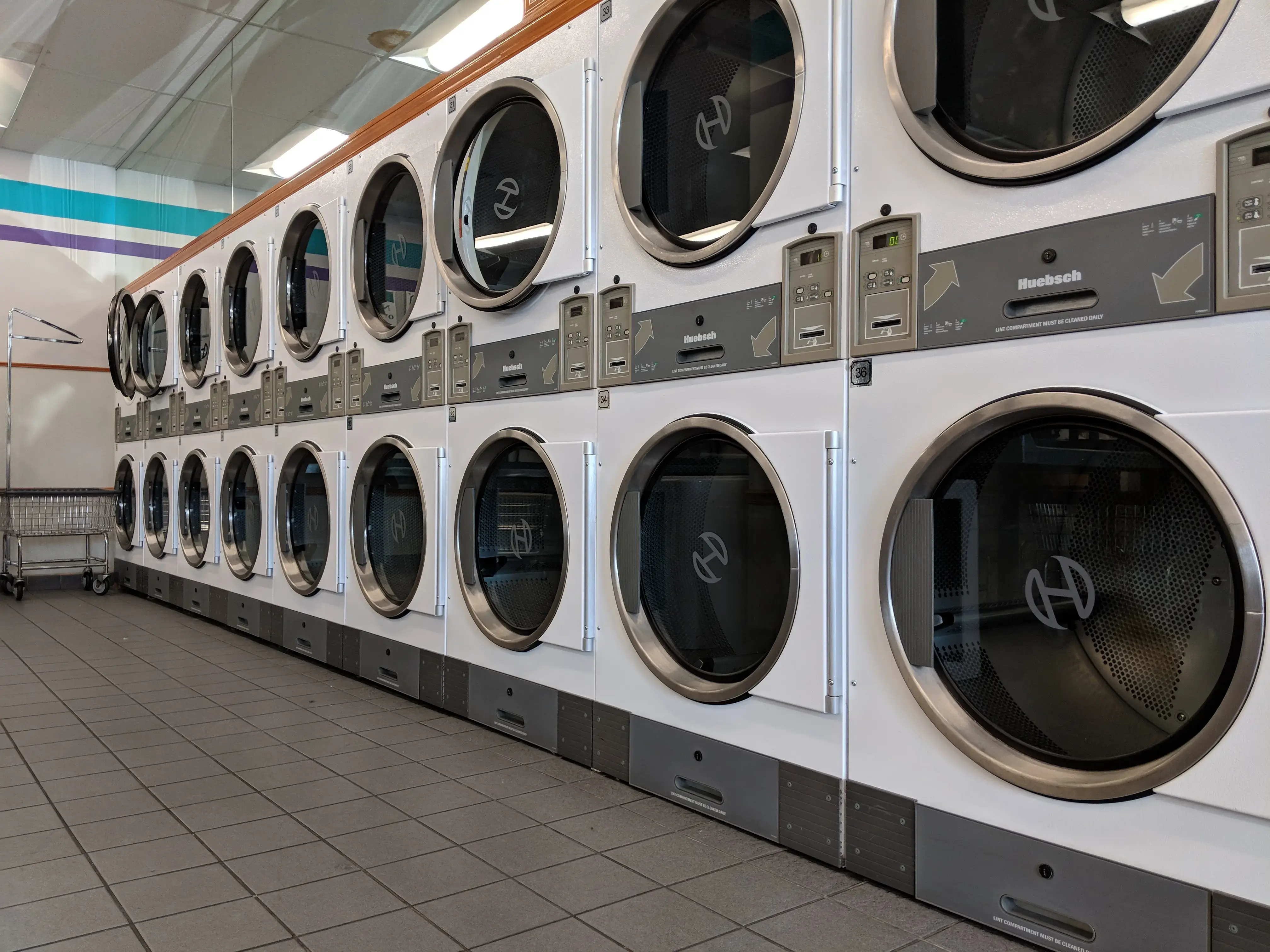 Showcase Laundromat thumbnail 18