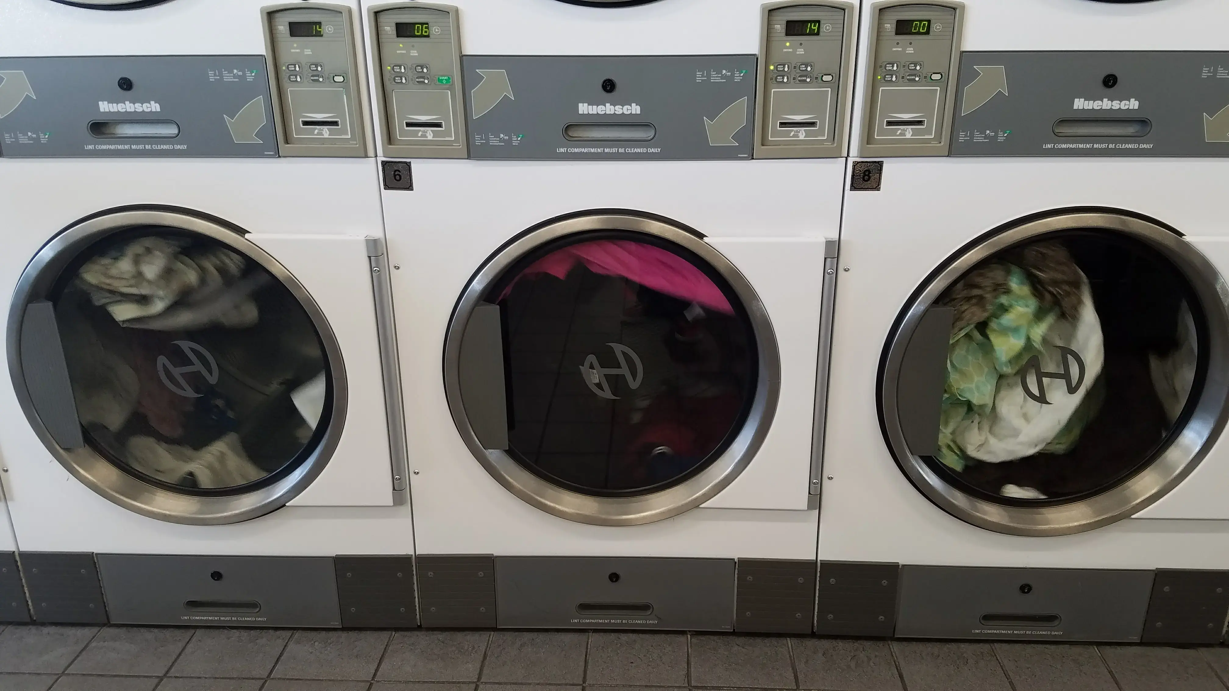 Showcase Laundromat thumbnail 6