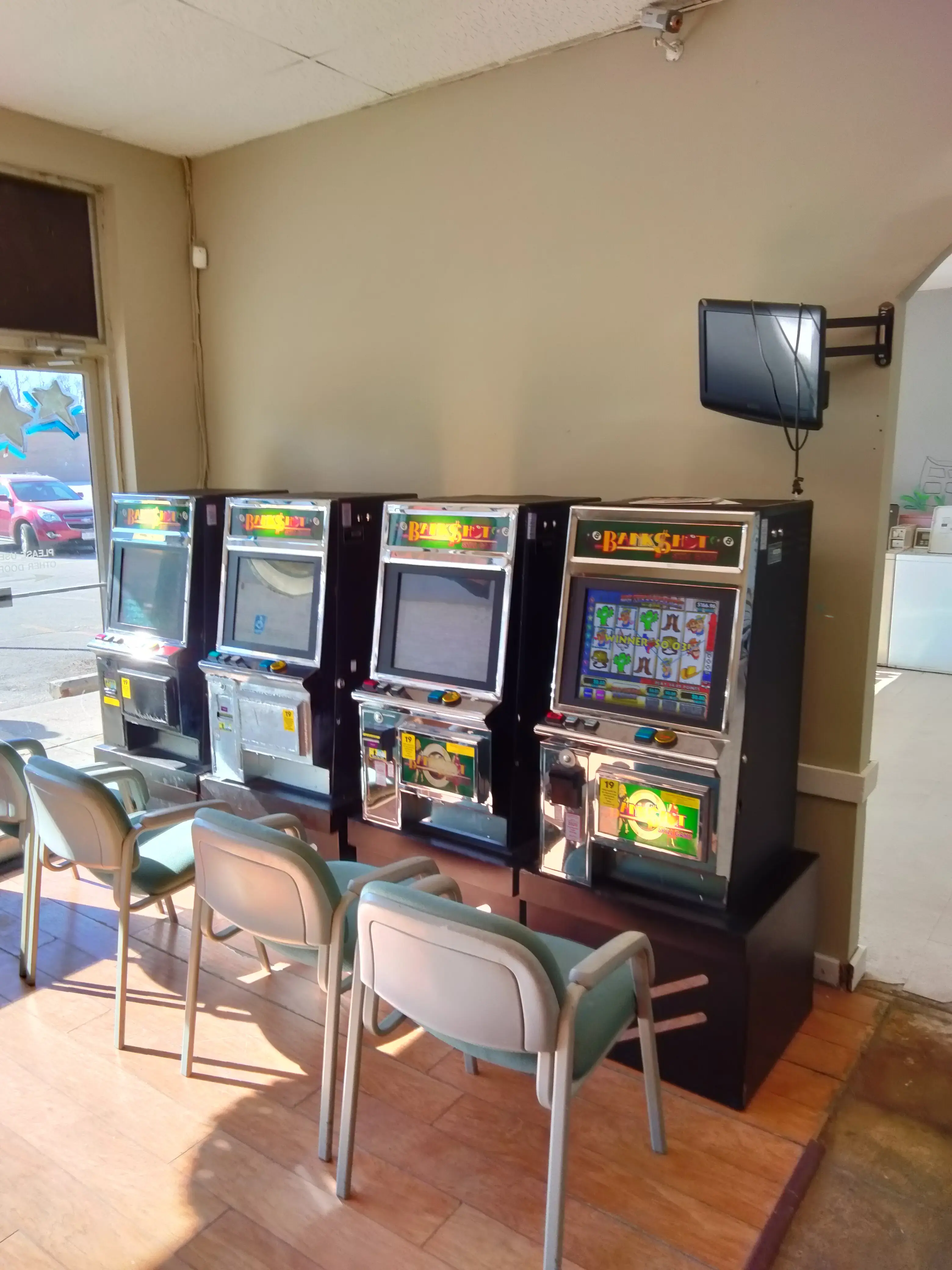Sids Suds Laundromat - Image 6