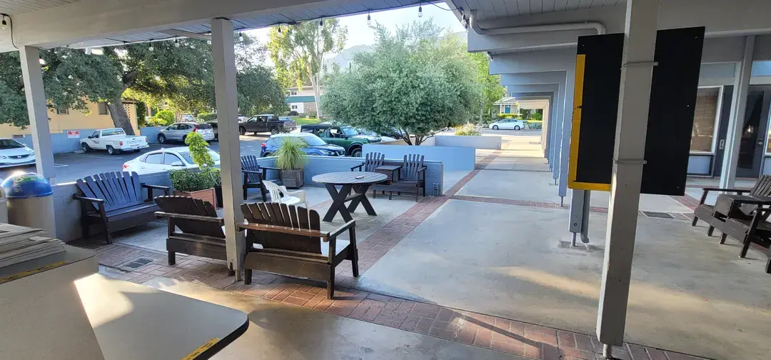 Sierra Madre Laundry thumbnail 3