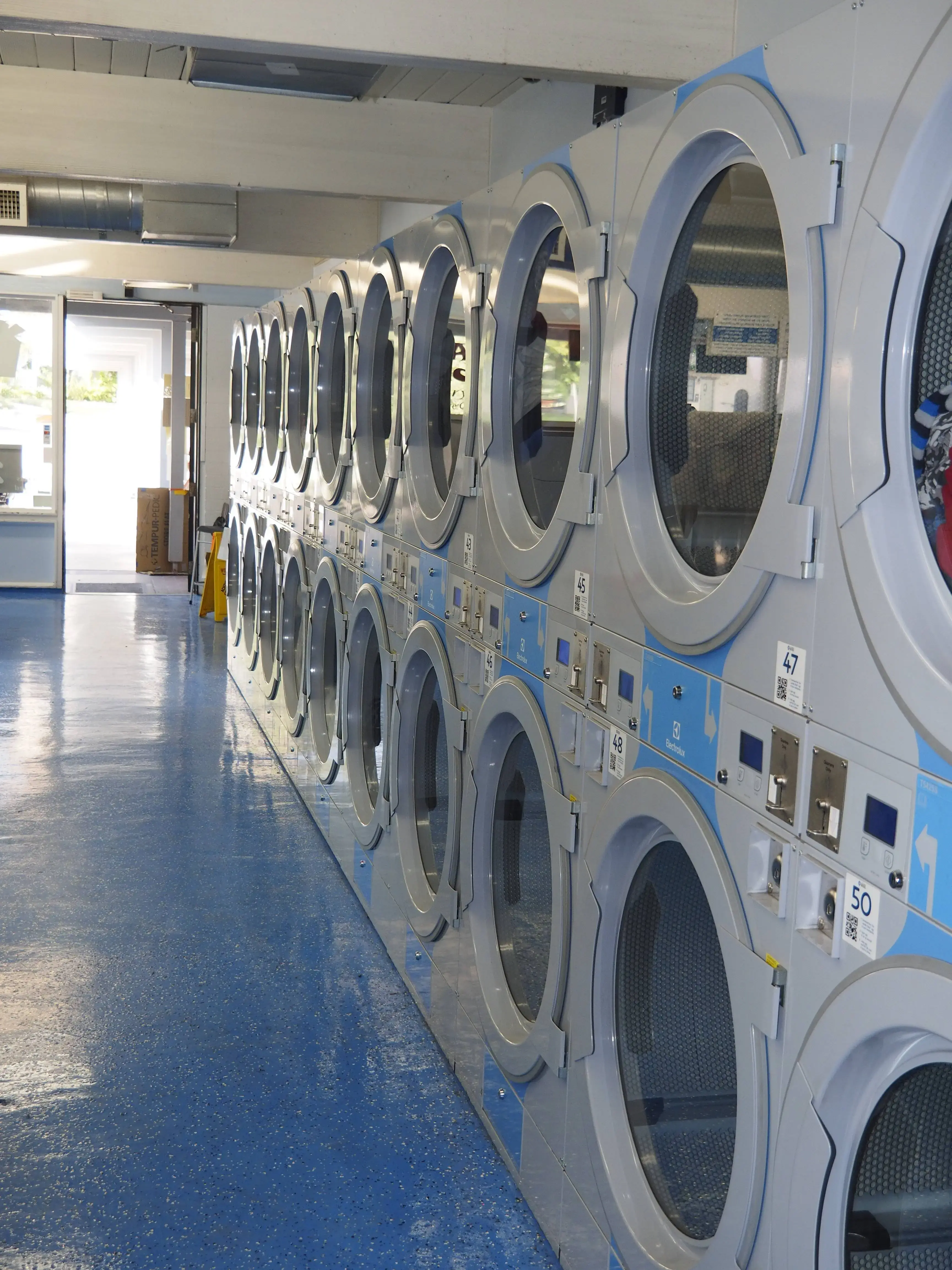 Sierra Madre Laundry thumbnail 5