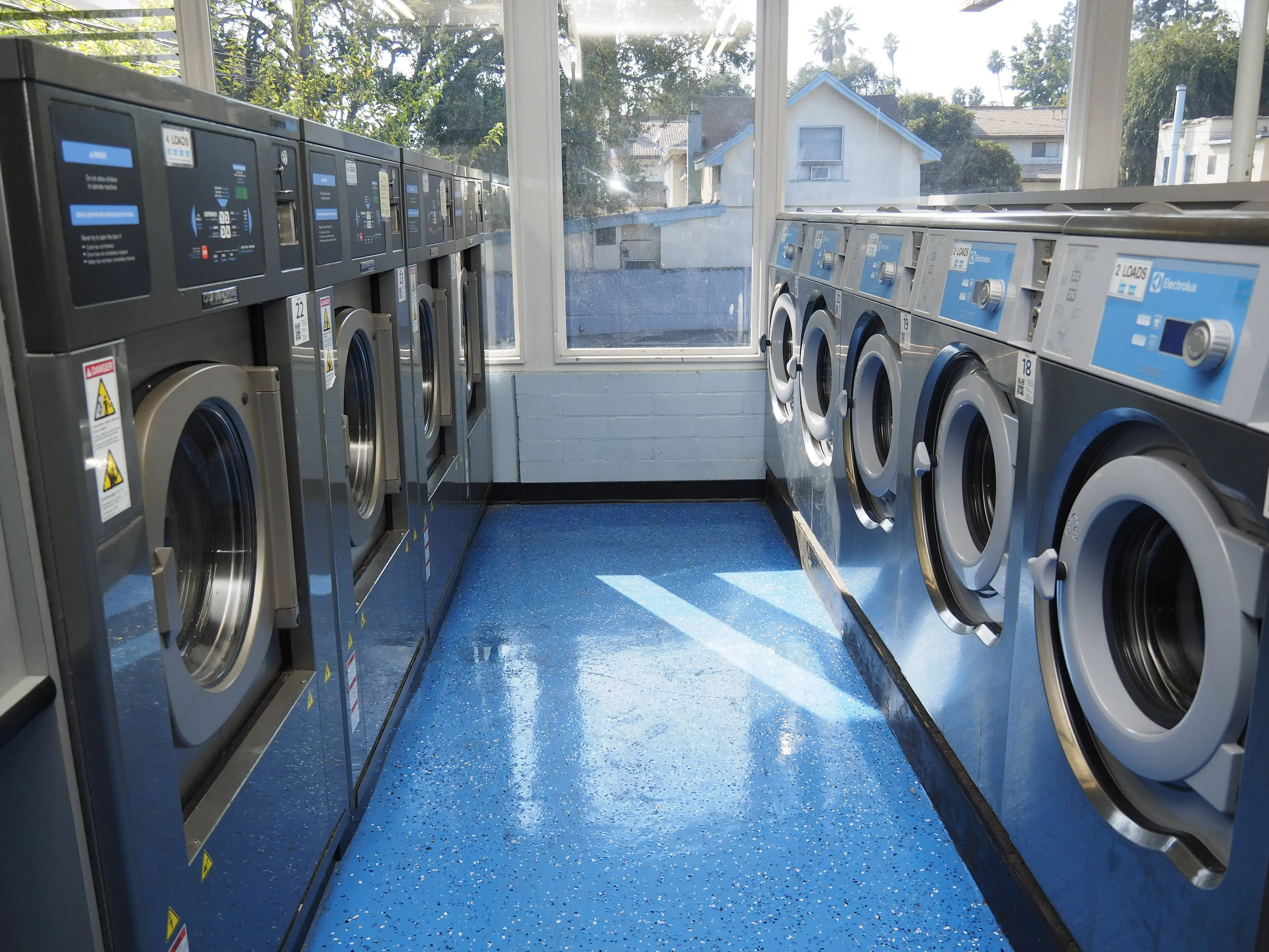 Sierra Madre Laundry thumbnail 4