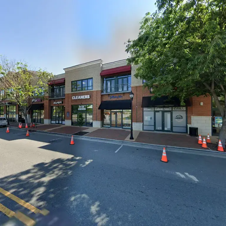 Signature Dry Cleaners - Image 1