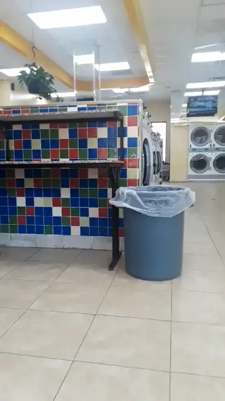Silk City Laundromat - Image 2