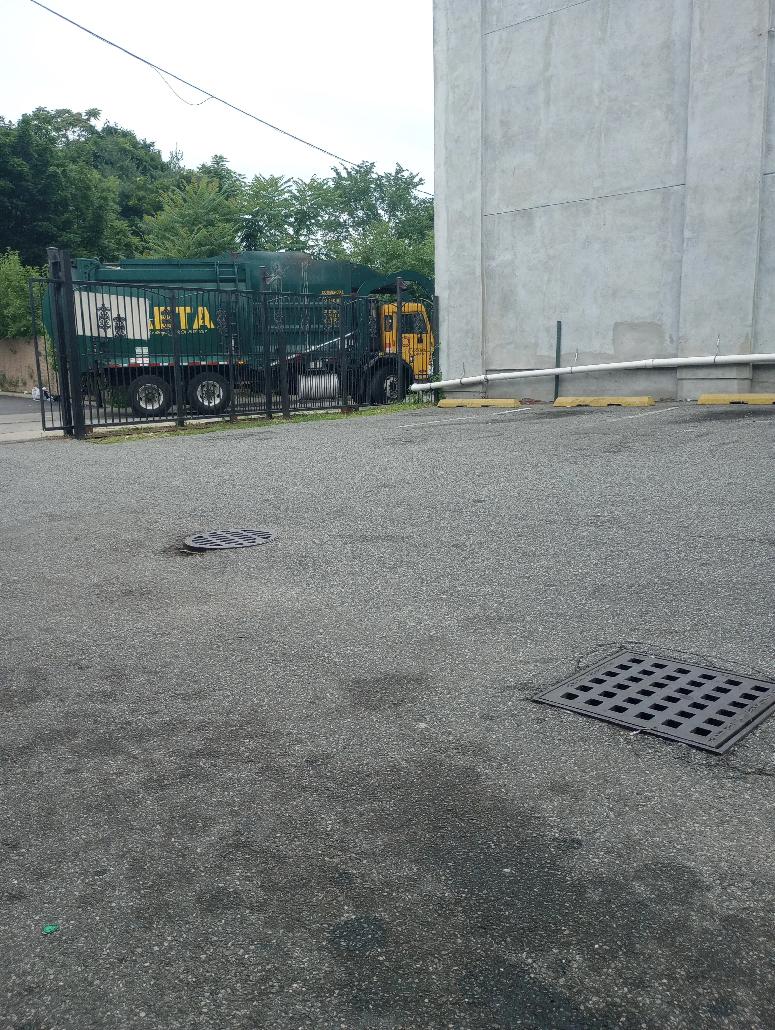 Silk City Laundromat - Image 11