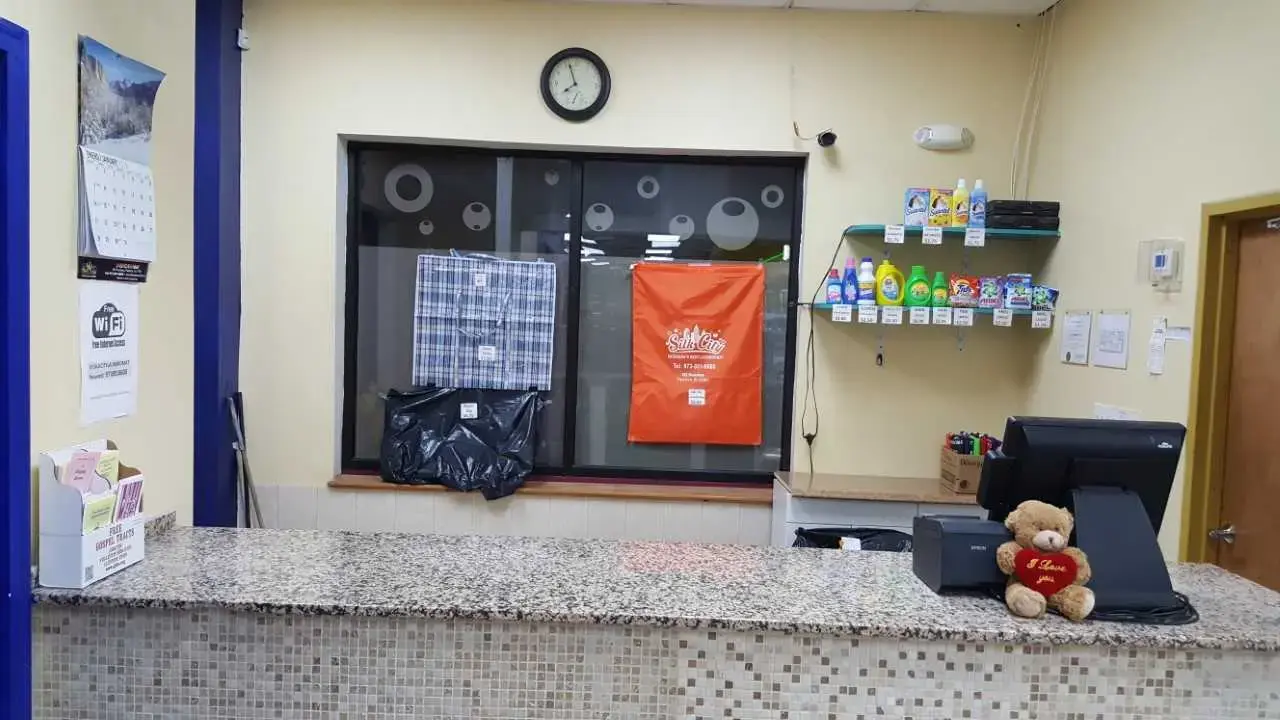 Silk City Laundromat - Image 3