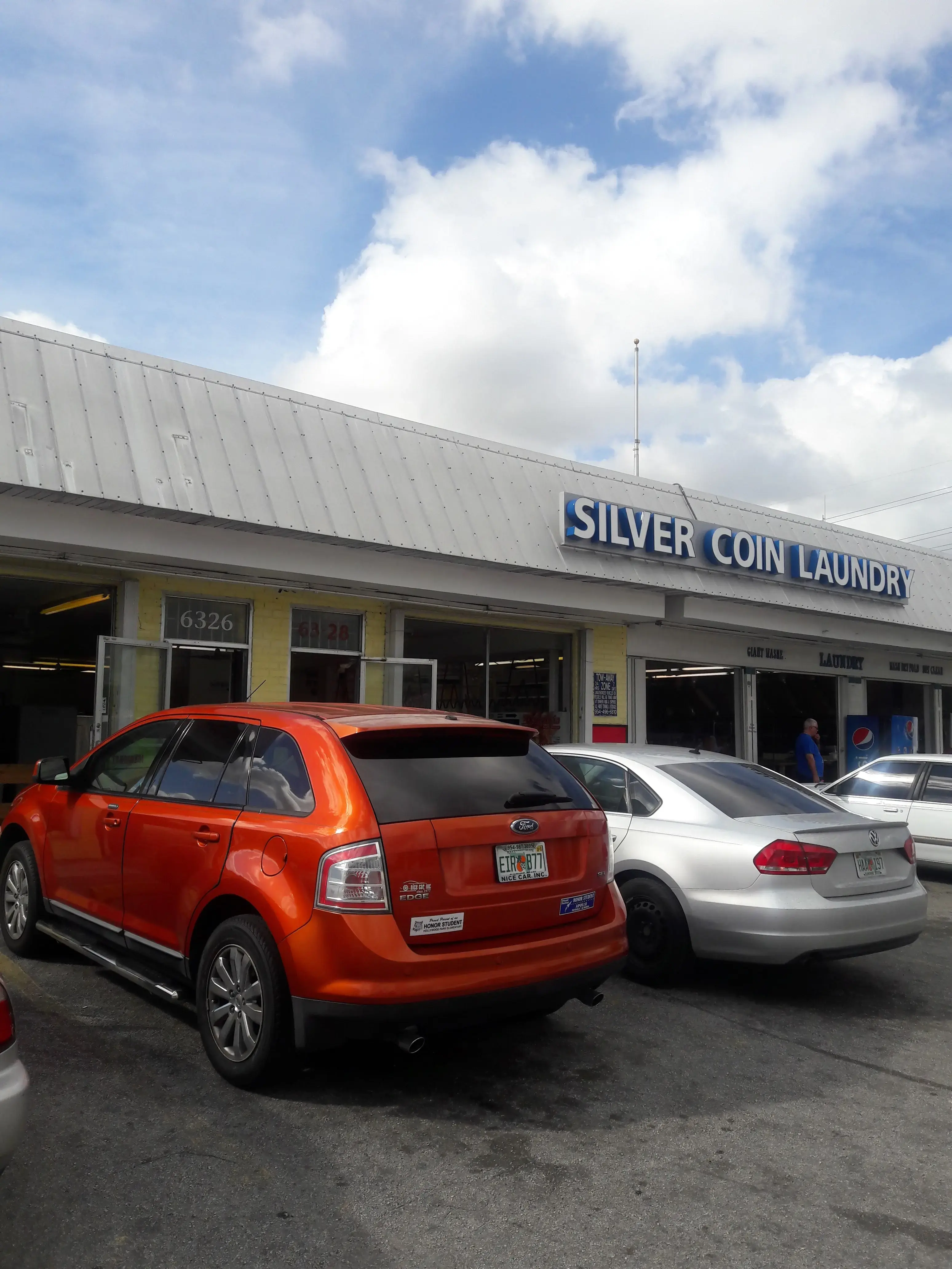 Silver Coin Laundromat - Image 15