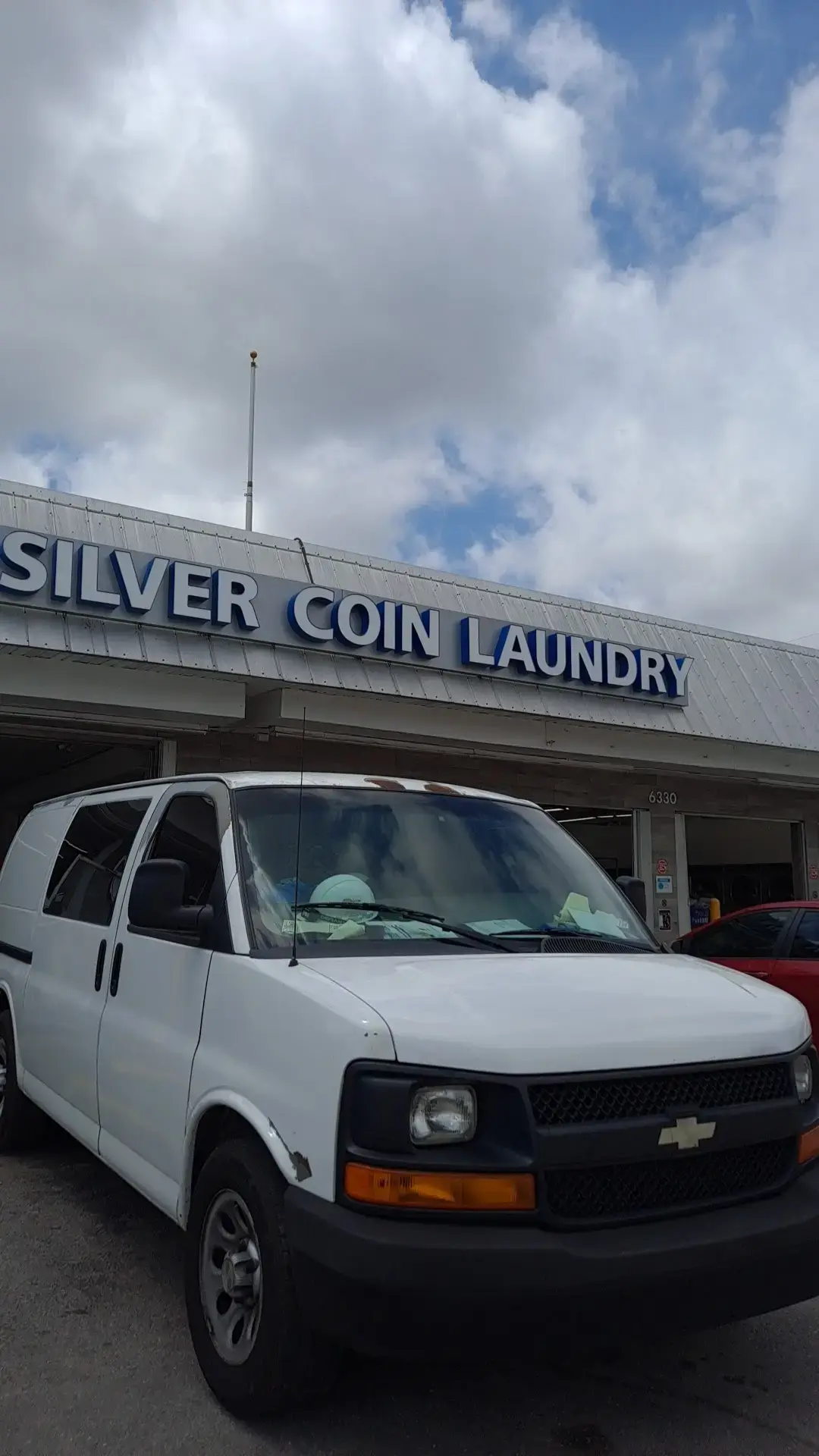 Silver Coin Laundromat - Image 13