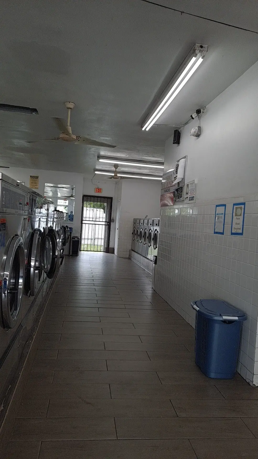 Silver Coin Laundromat thumbnail 2