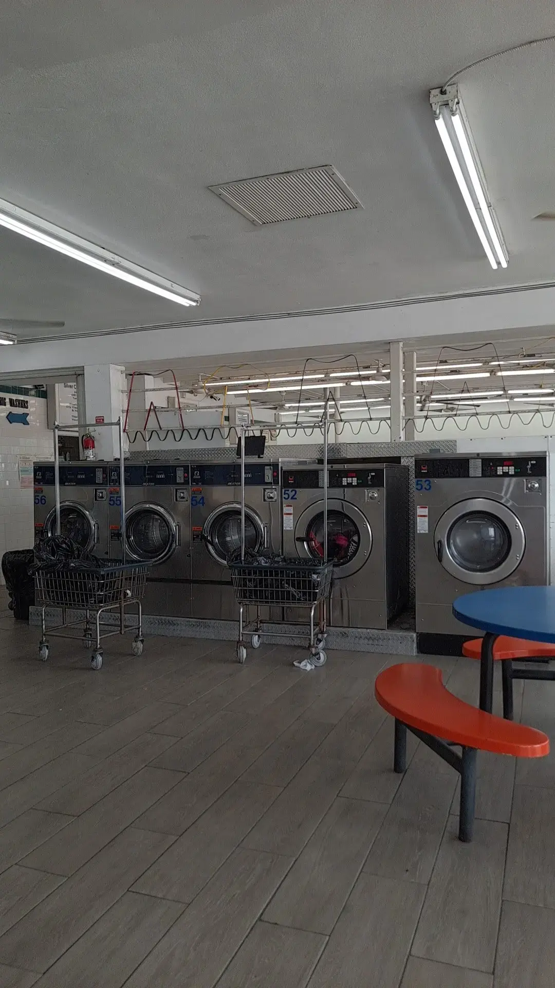 Silver Coin Laundromat - Image 18