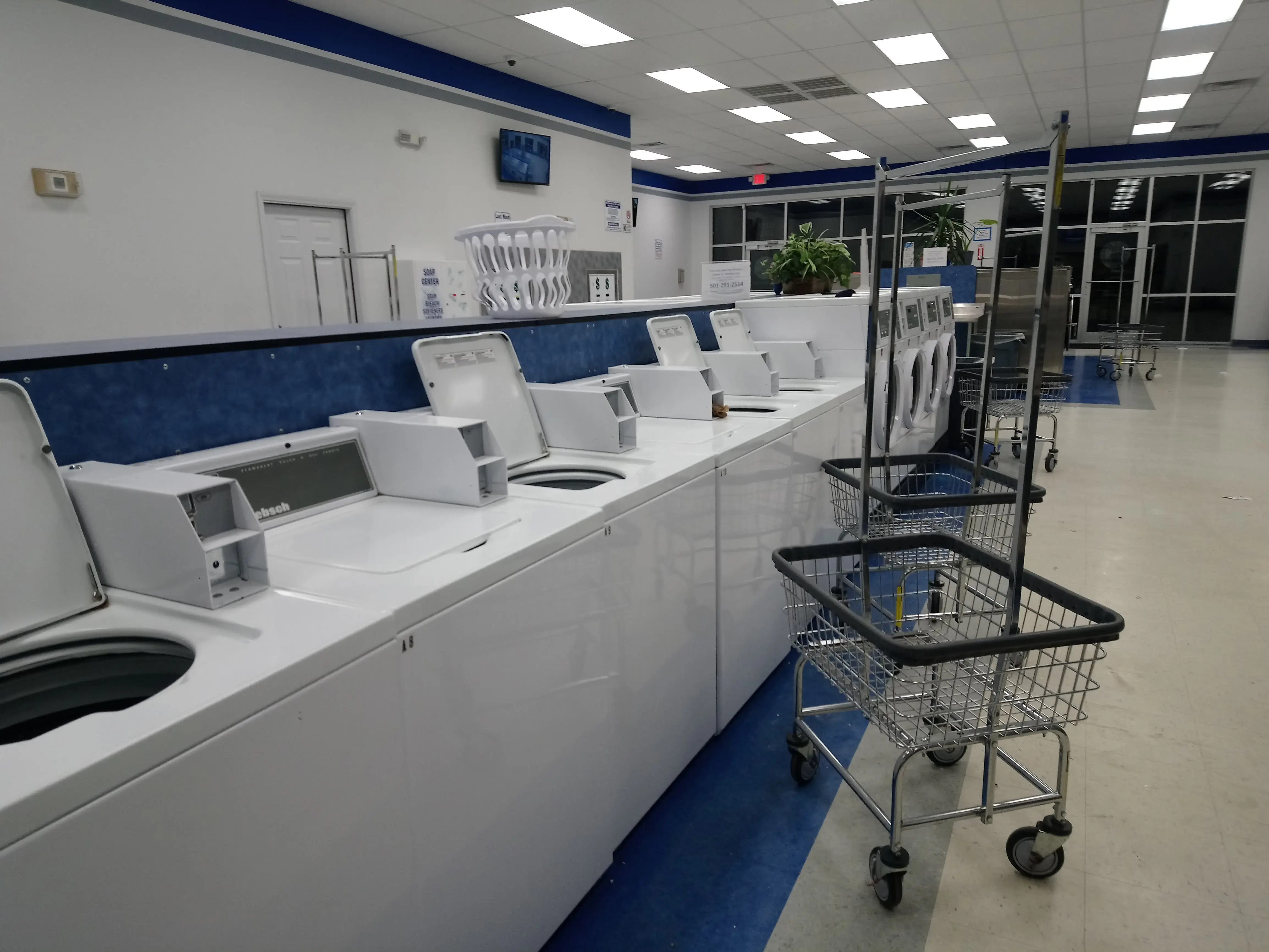Silver Coin Laundry - Image 11