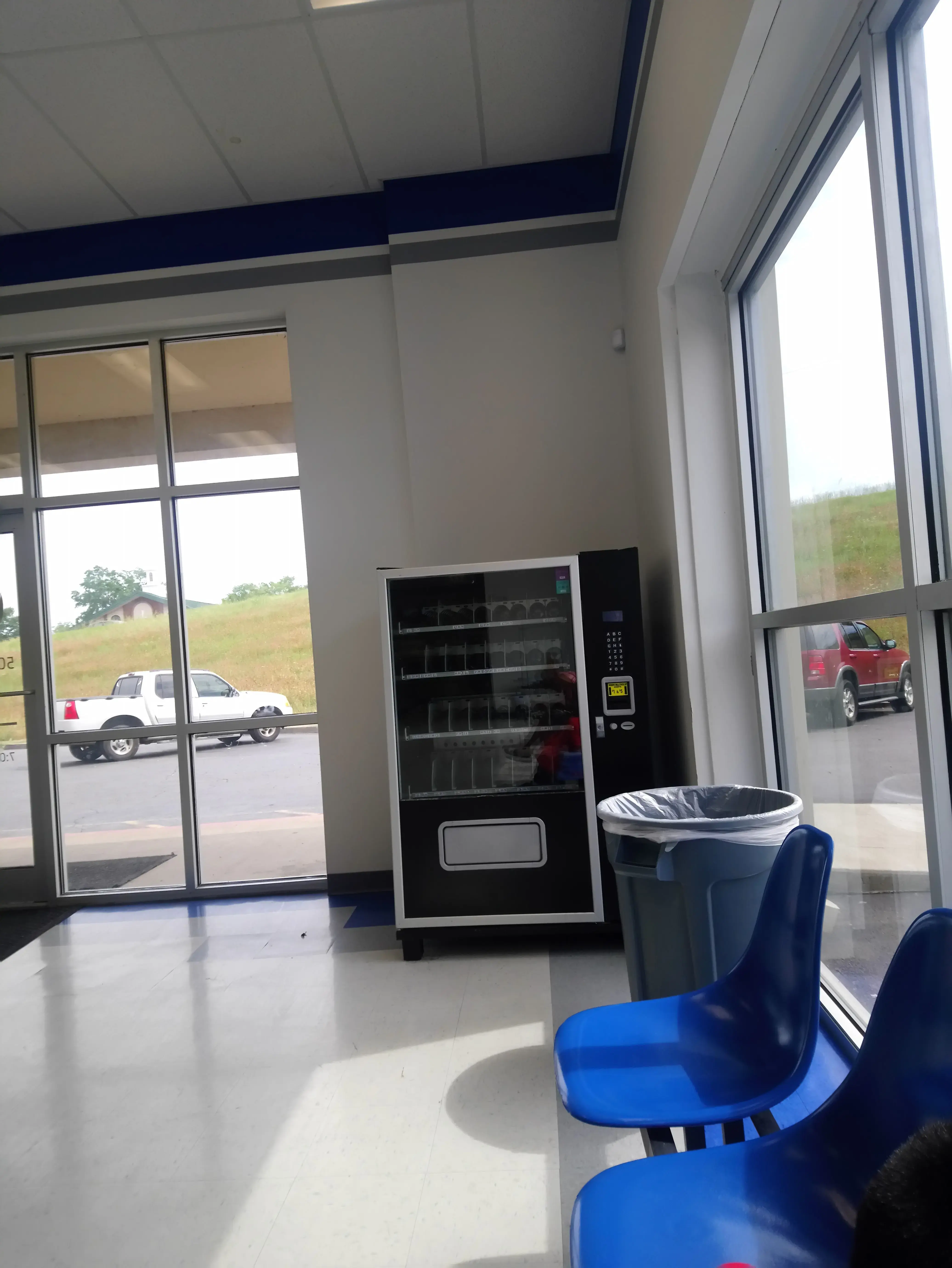 Silver Coin Laundry - Image 7