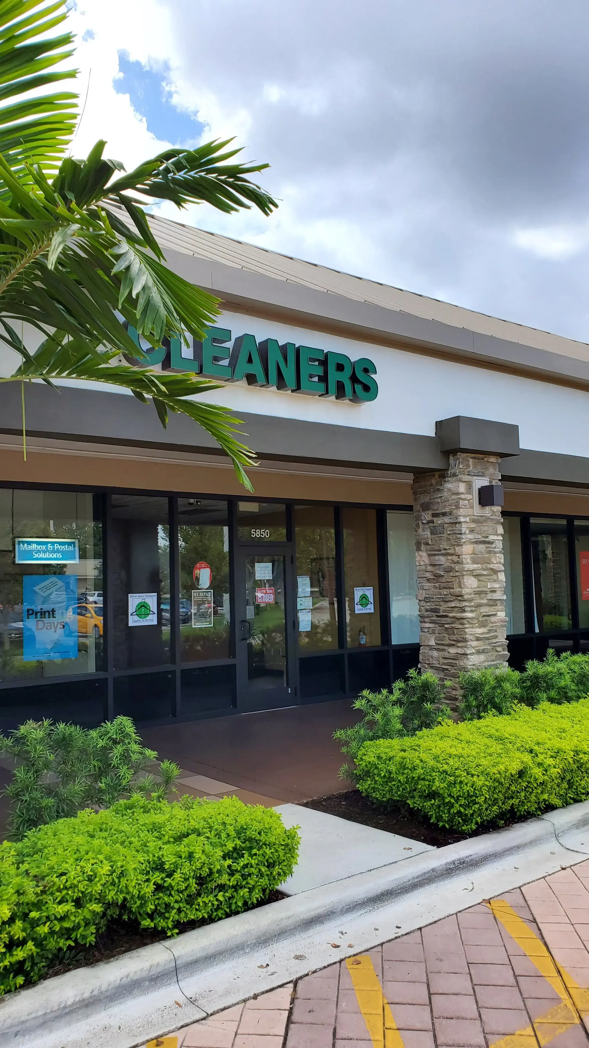 Silver Isles Cleaners @ Countryside Shops - Image 20