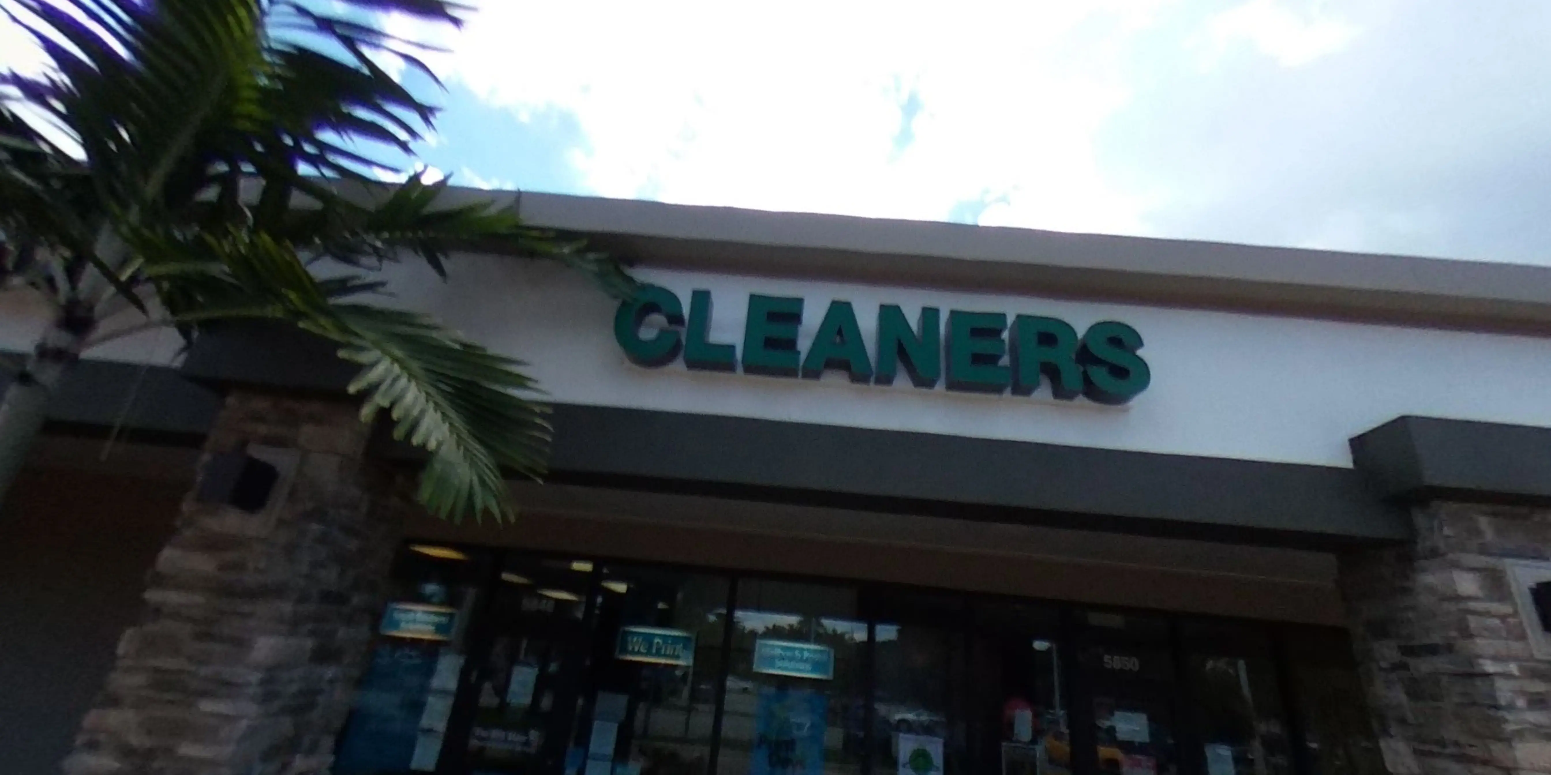 Silver Isles Cleaners @ Countryside Shops thumbnail 14