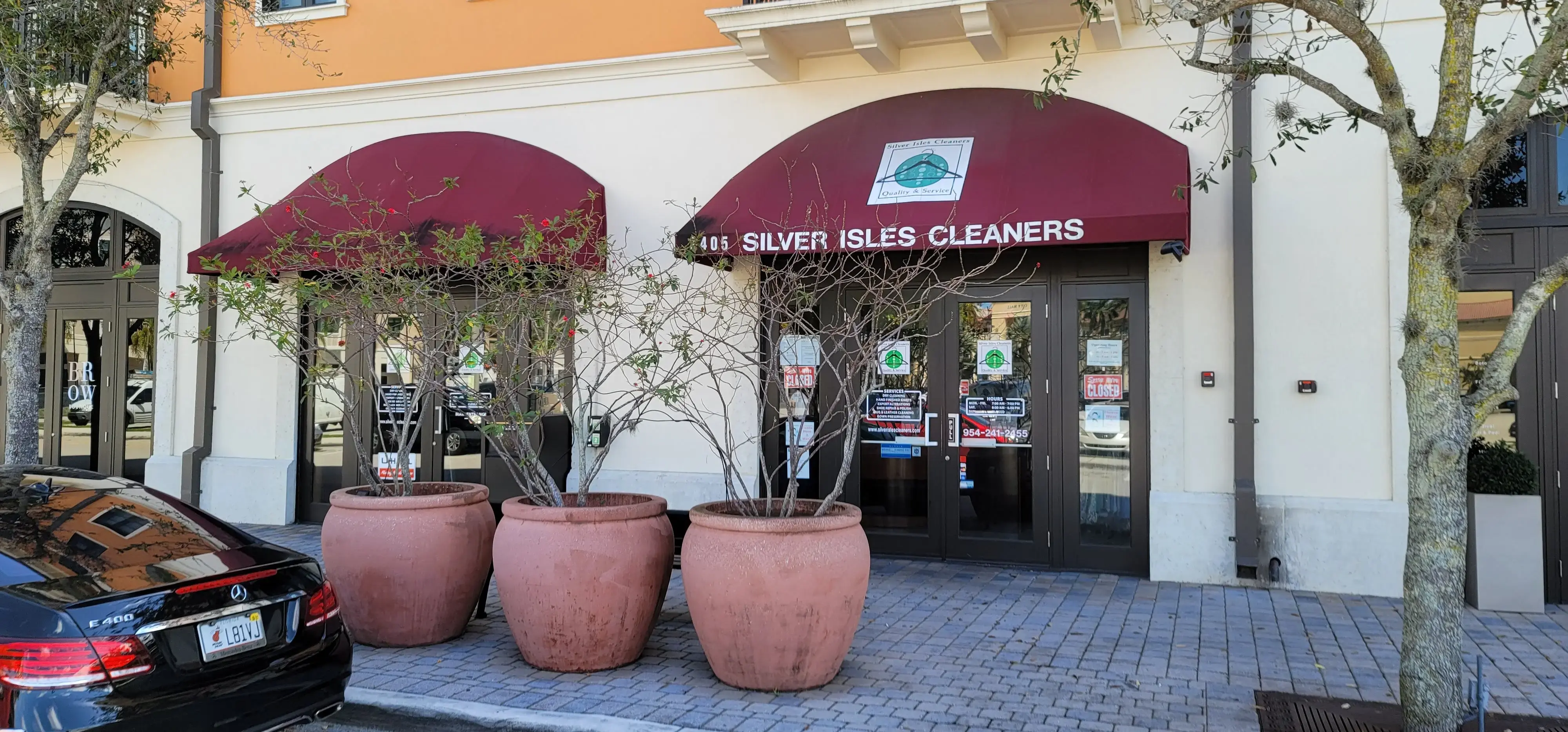 Silver Isles Cleaners @ Miramar Town Center - Image 17